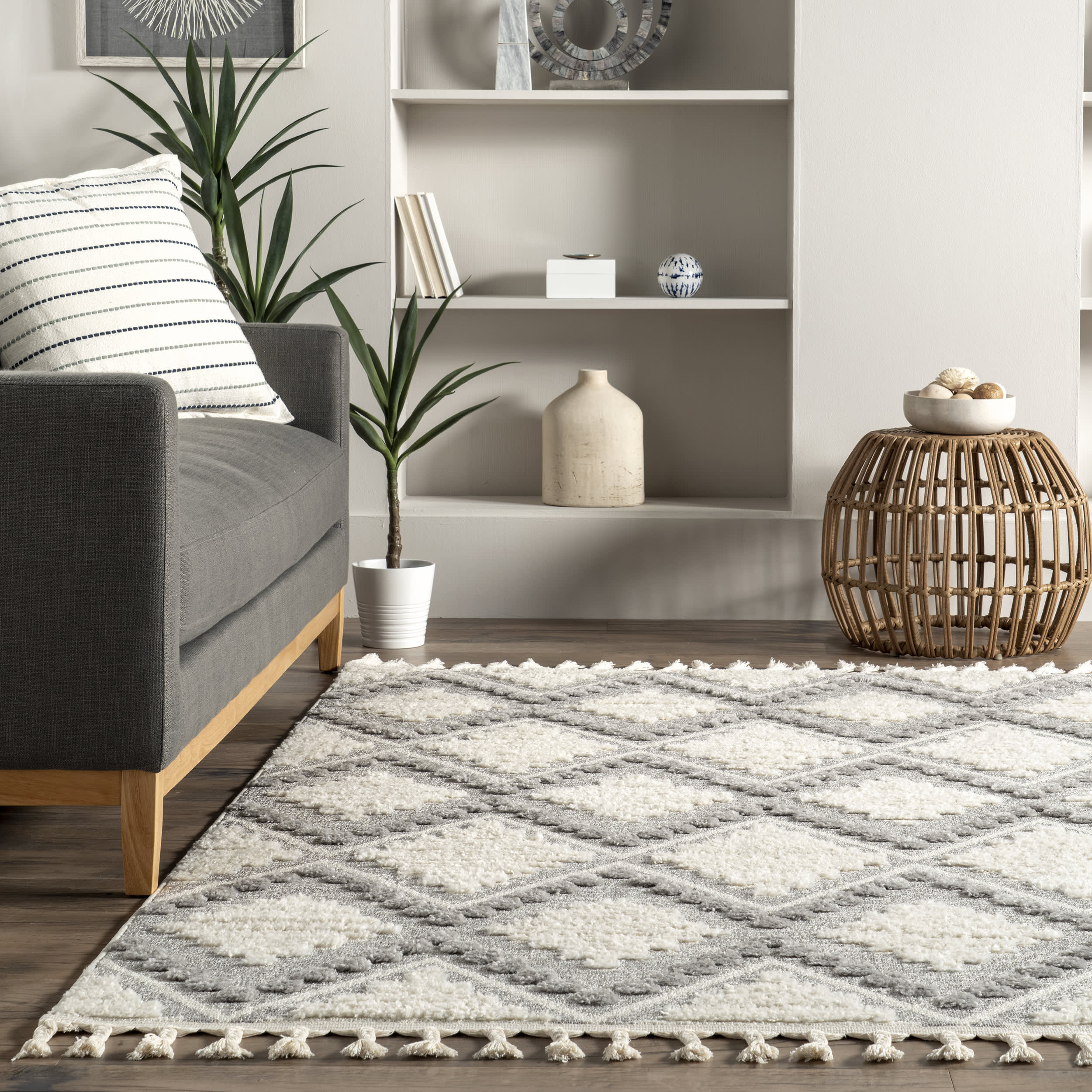 Felia Zig Zag Tasseled Rug | Light Grey - Image 4