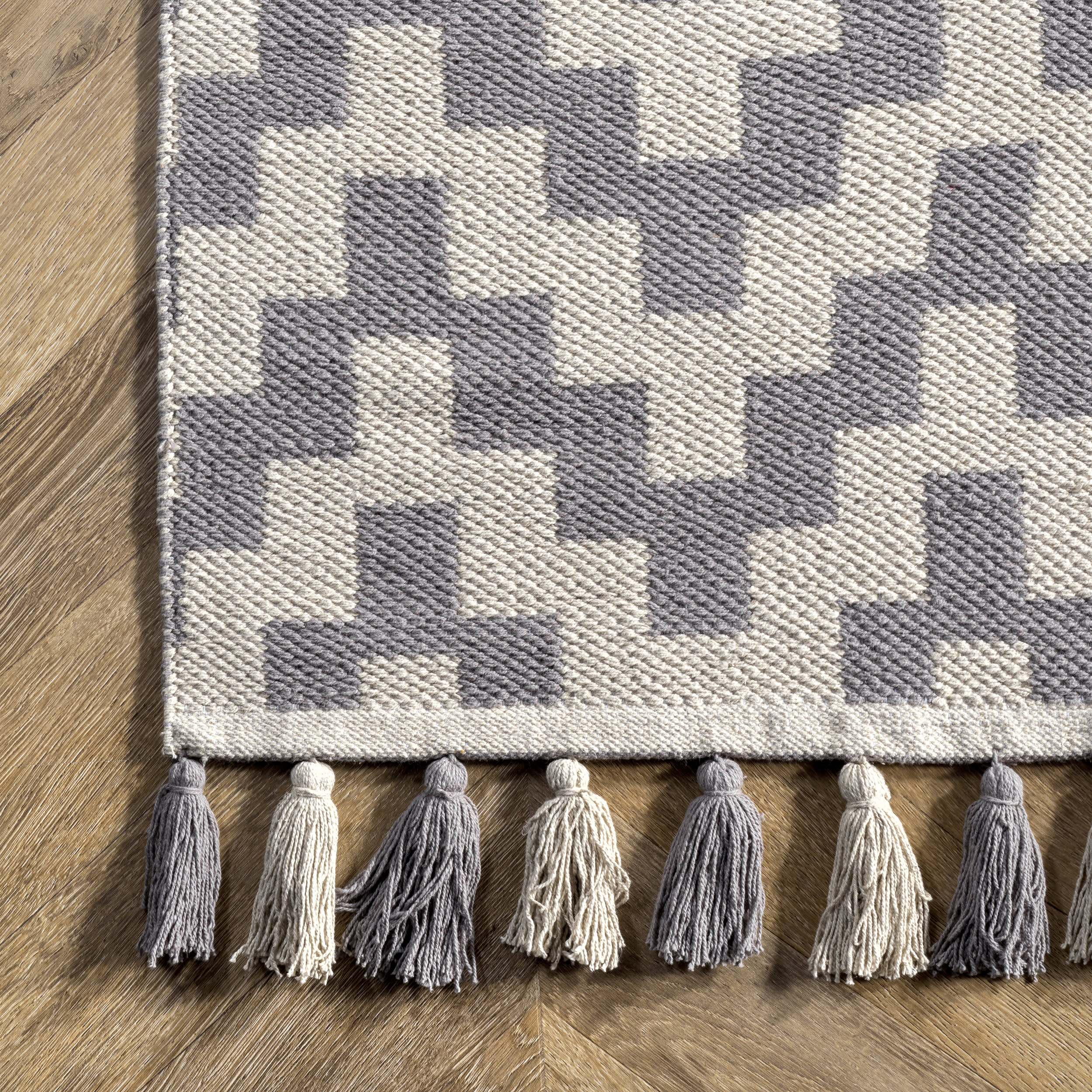 Flatwoven Chevrons with Tassels Rug | Grey - Image 3