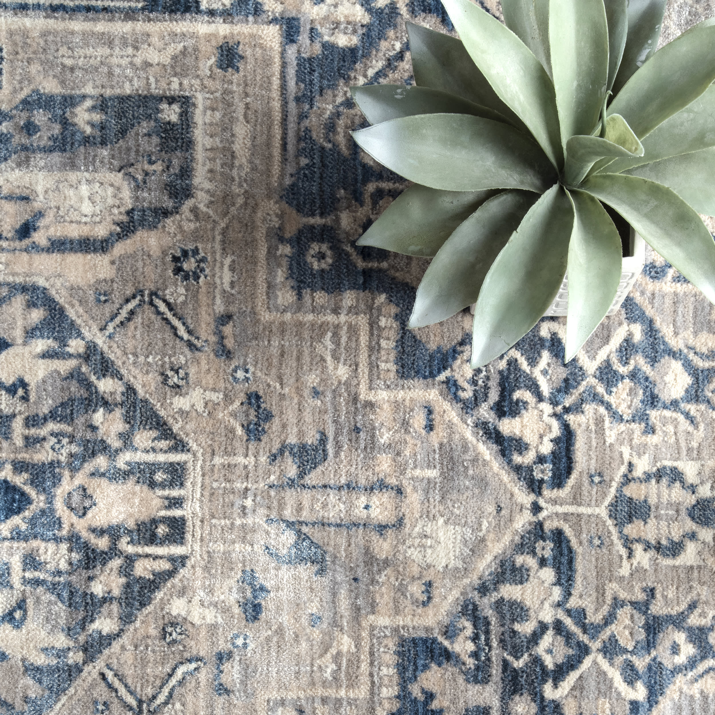 Forever Vintage Rug | Grey - Image 2
