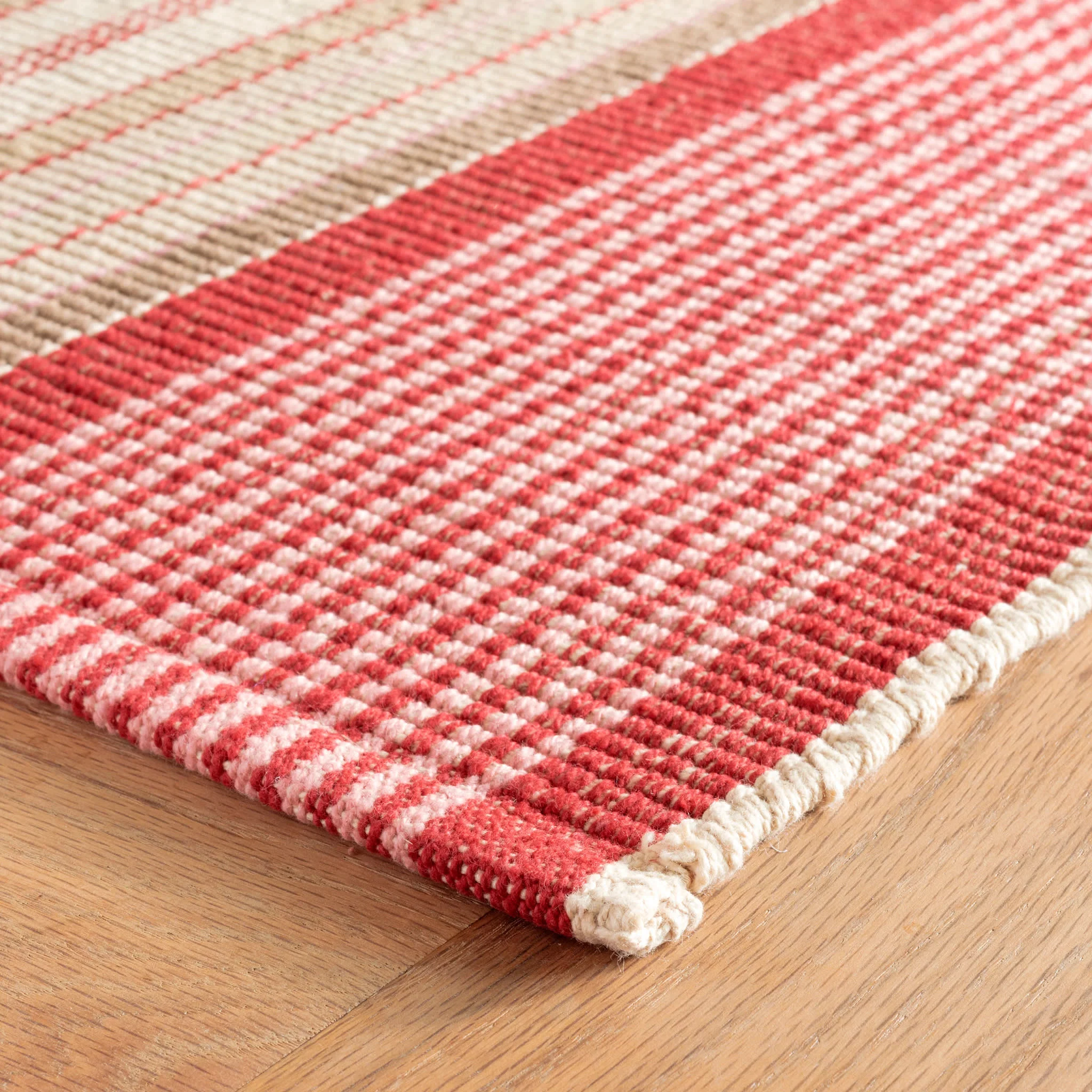 Framboise Handwoven Cotton Rug | Red - Image 2