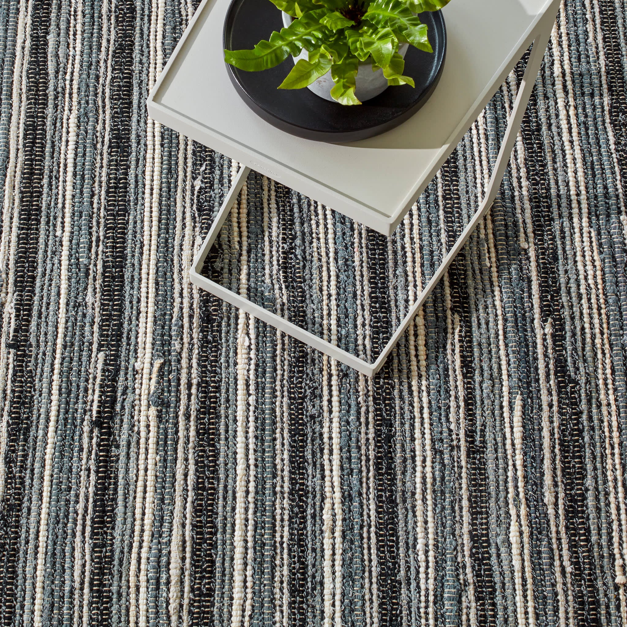 Francisco Handwoven Cotton Rug | Black - Image 3
