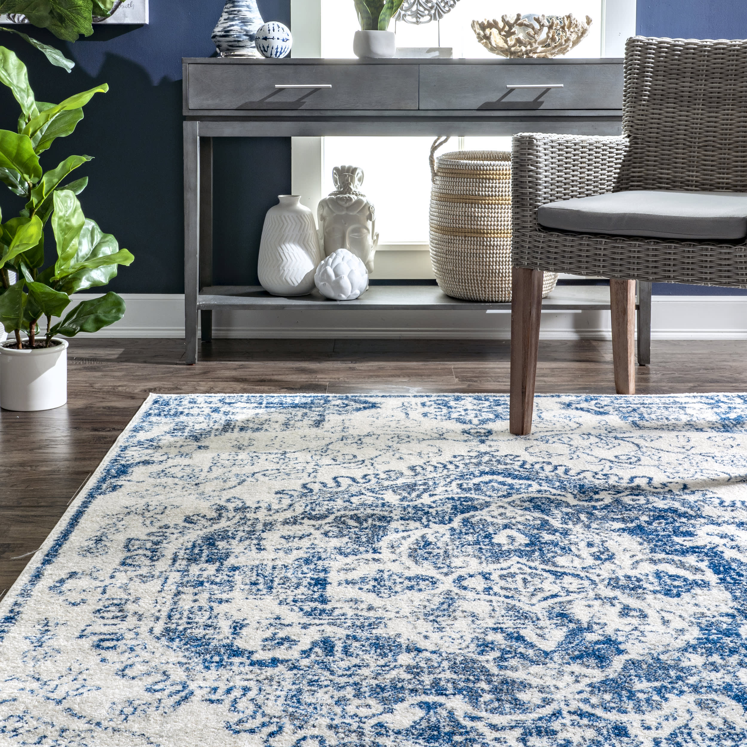Frilly Corinthian Medallion Rug | Blue - Image 4