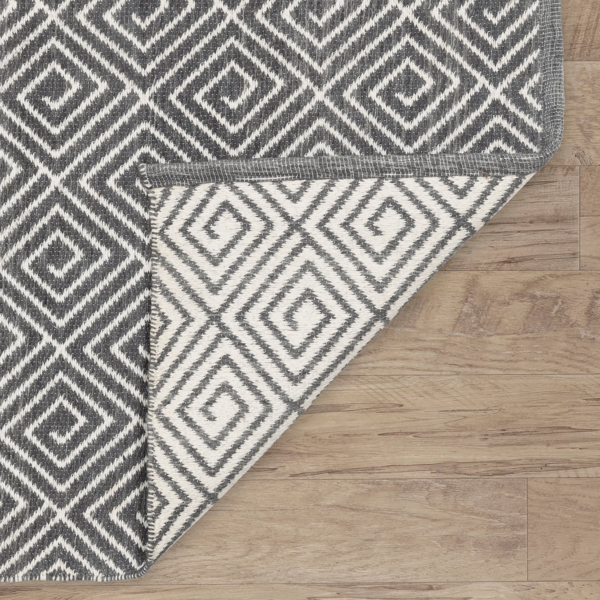 Geo Diamond Handwoven Wool Rug | Grey/Ivory - Image 6