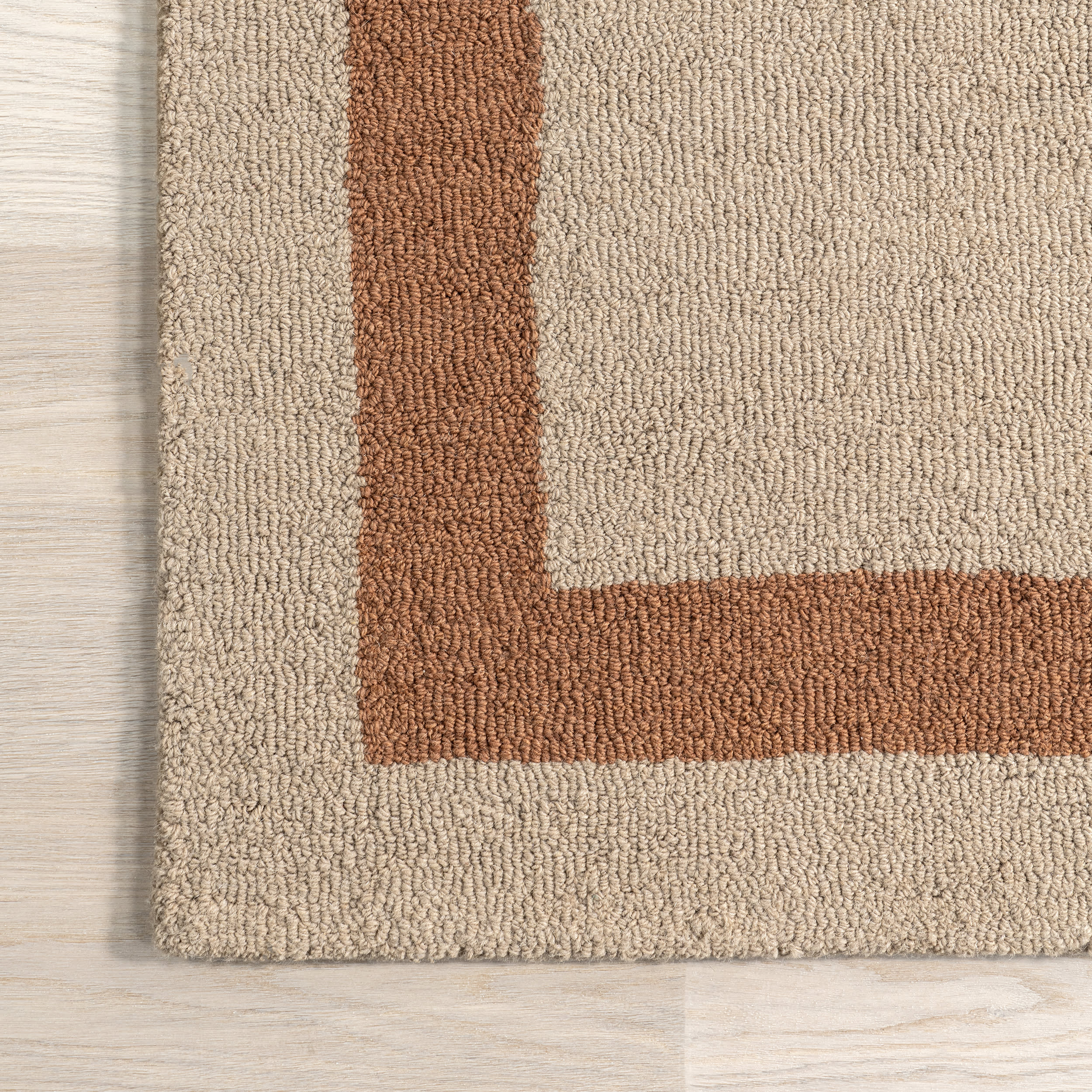 Gino Two-Tone Bordered Wool Rug | Rust - Image 3