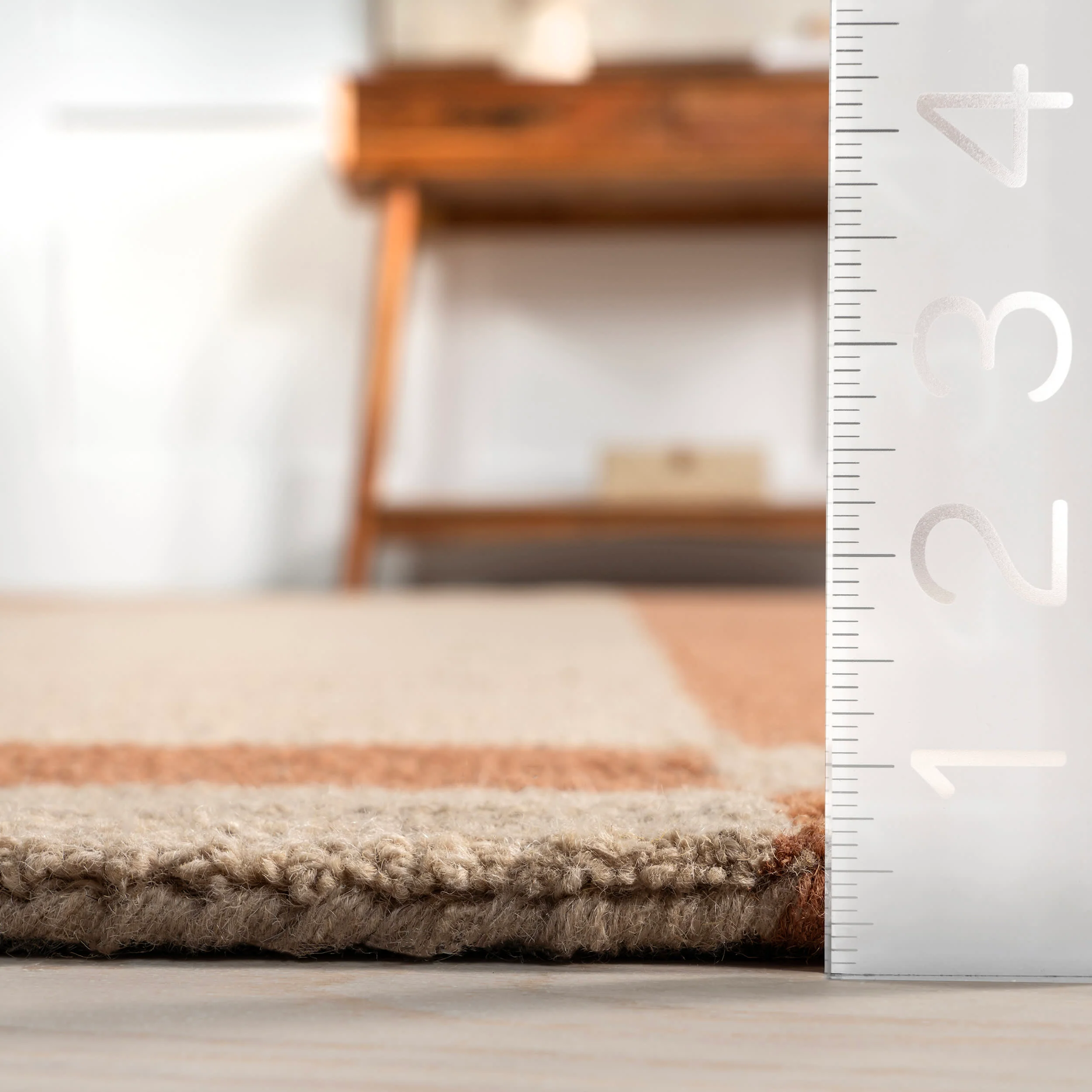 Gino Two-Tone Bordered Wool Rug | Rust - Image 4