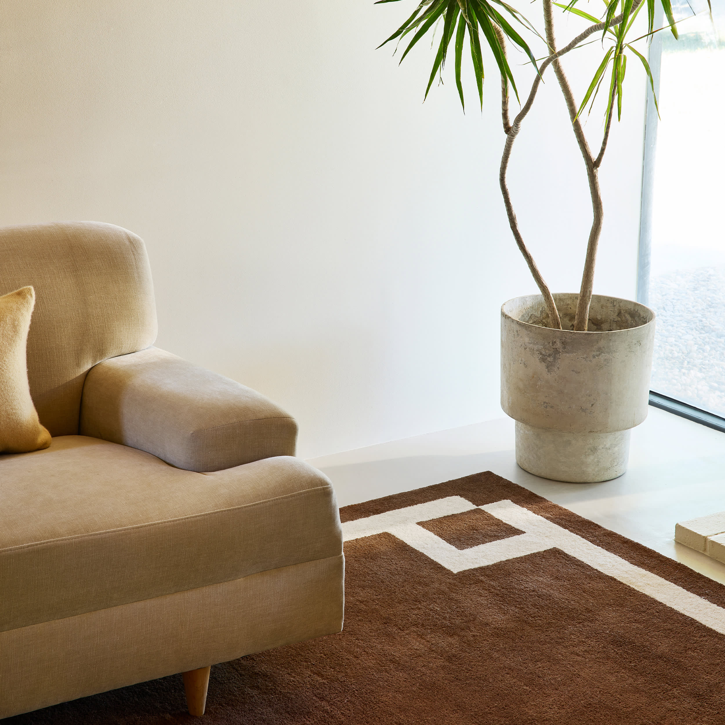 Grace Bordered Wool Rug | Brown - Image 5