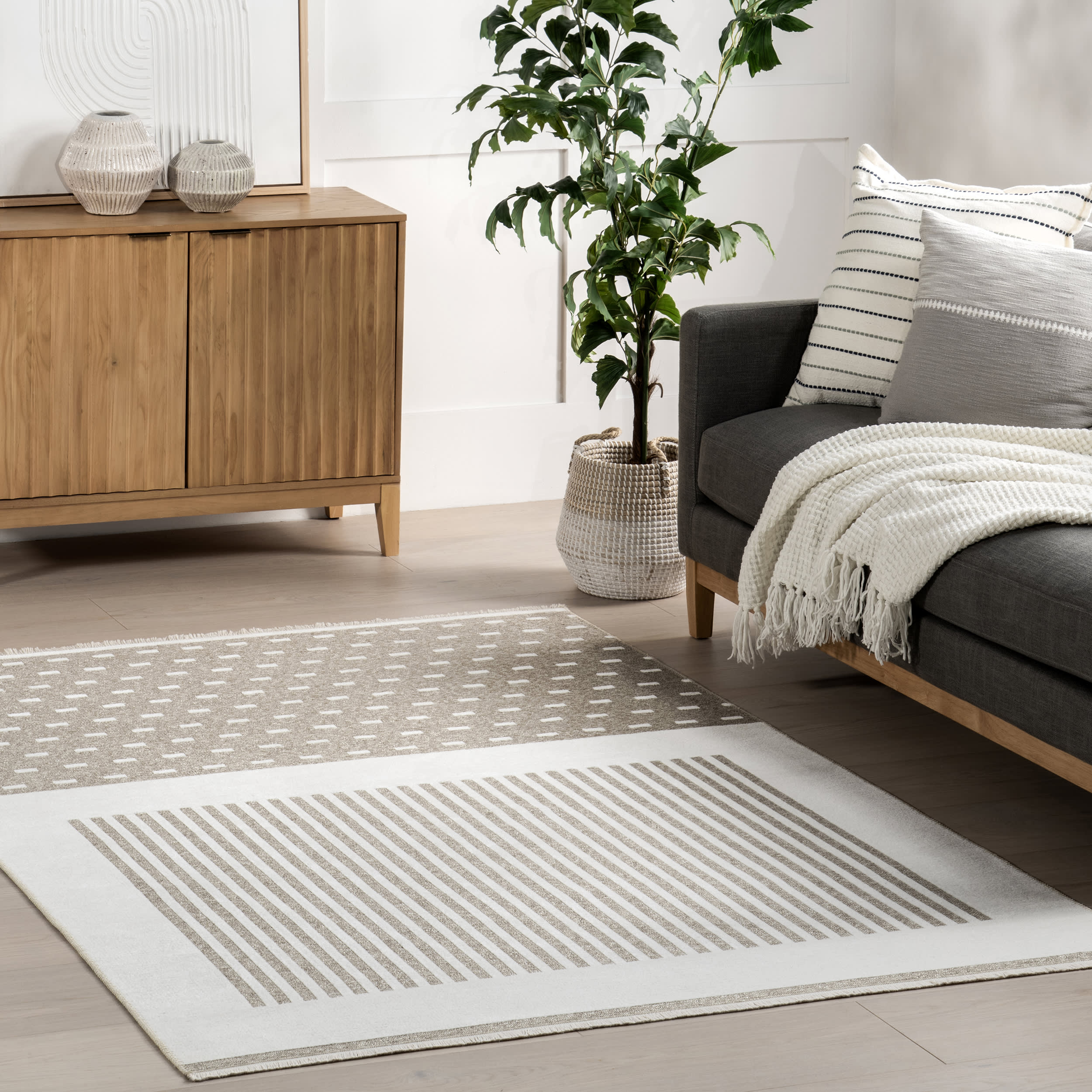 Gracia Geometric Reversible Washable Rug | Beige - Image 2