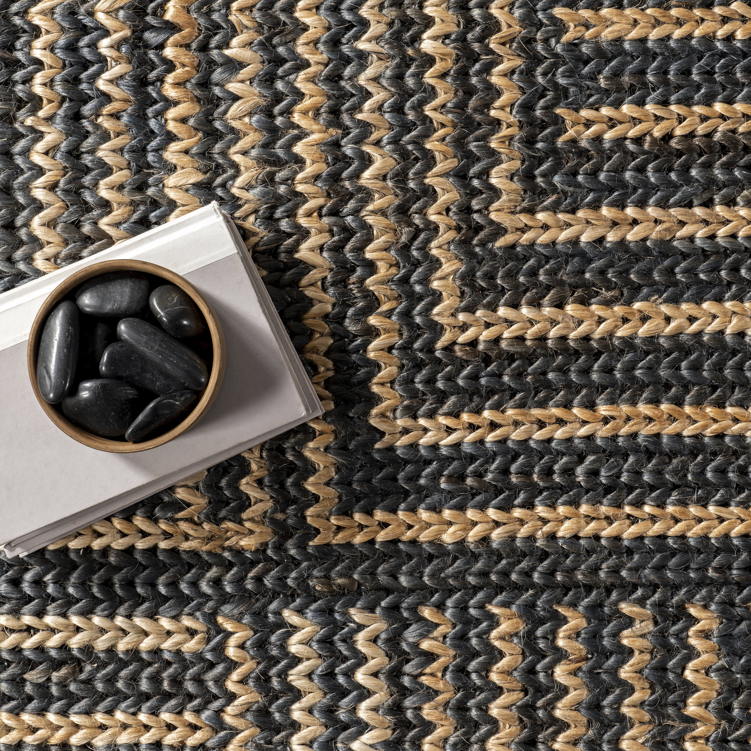 Grassland Handwoven Jute Rug | Black - Image 6