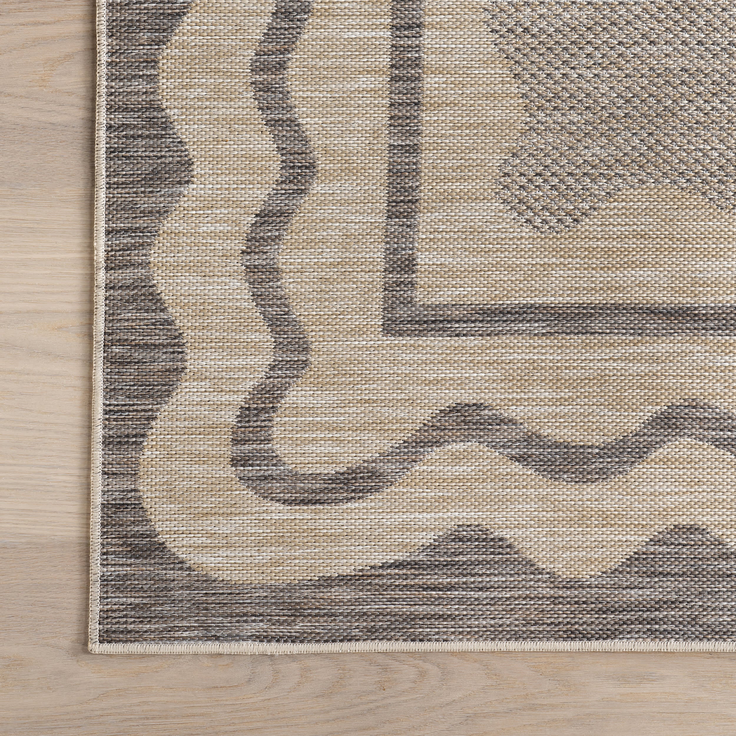 Haisley Wavey Bordered Indoor/Outdoor Rug | Light Grey - Image 4