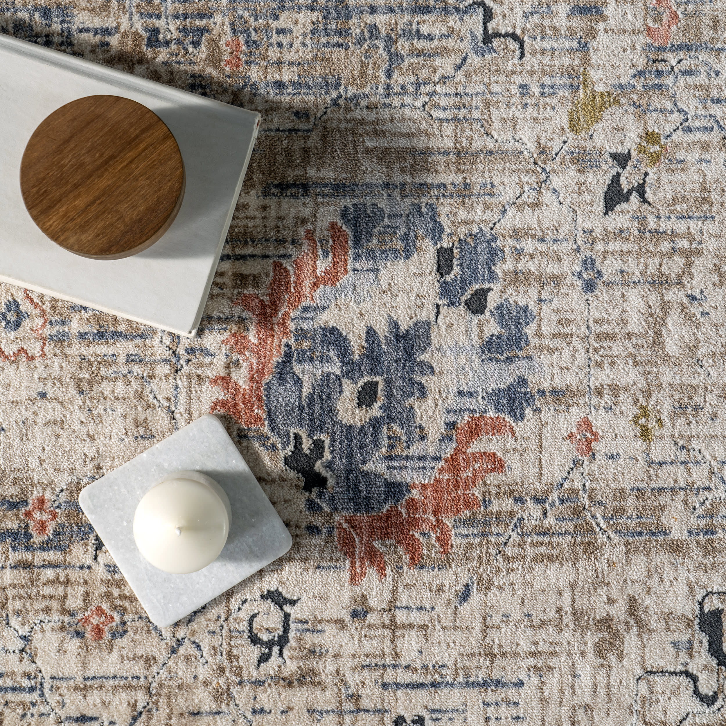 Halley Traditional Vintage Rug | Beige - Image 7