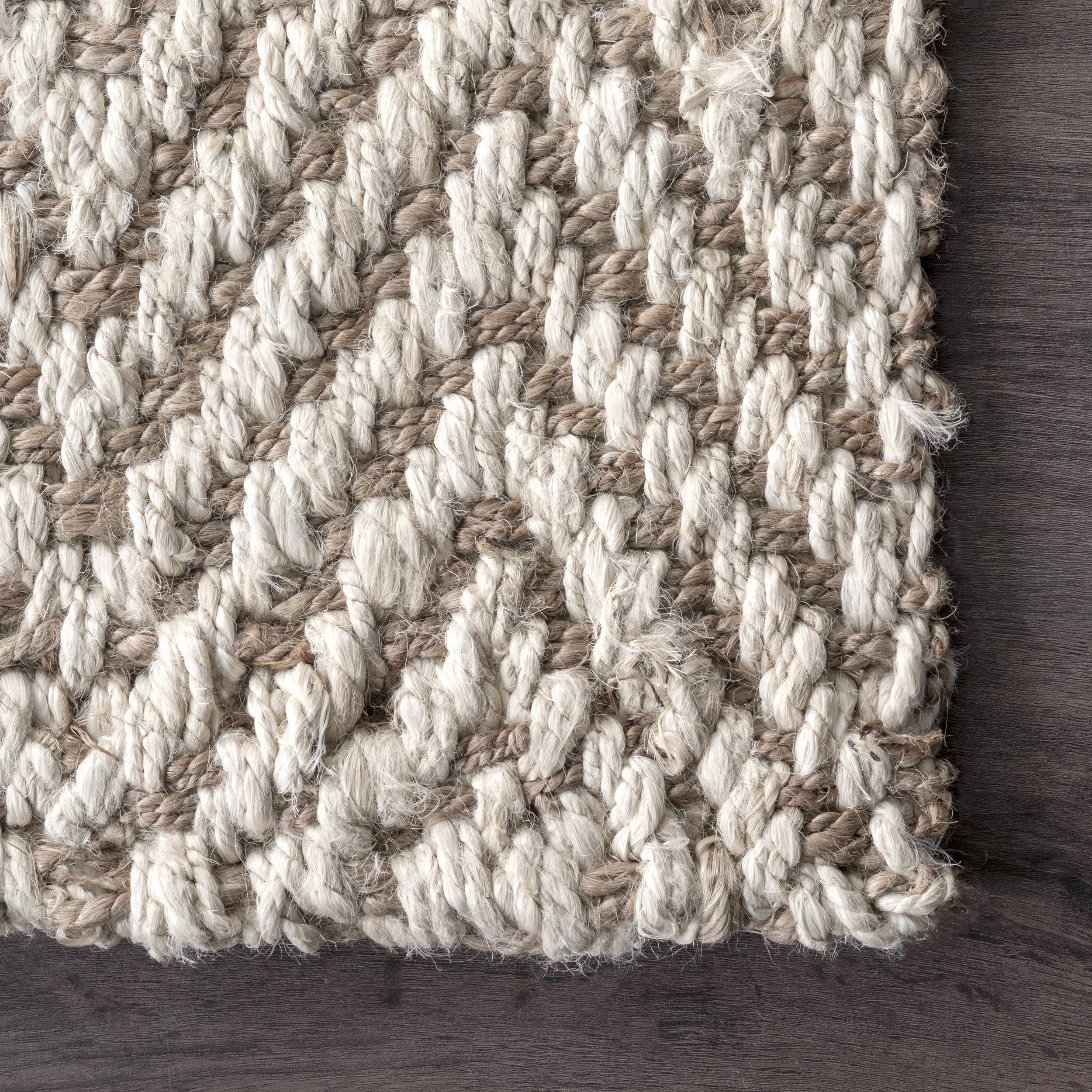 Handwoven Jute Jagged Chevron Rug | Off White - Image 3