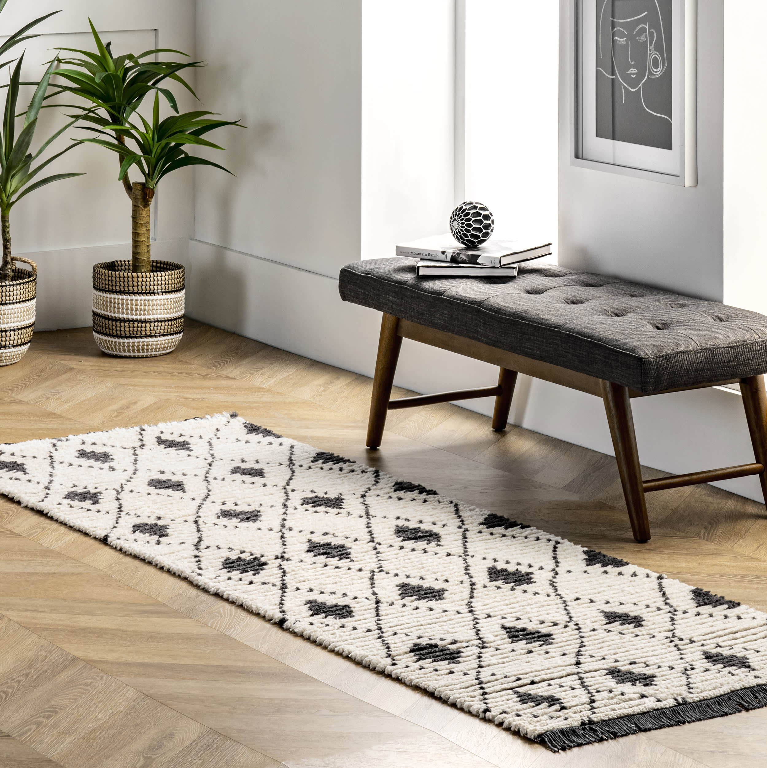 Harlequin Trellis Tasseled Rug | Beige - Image 2