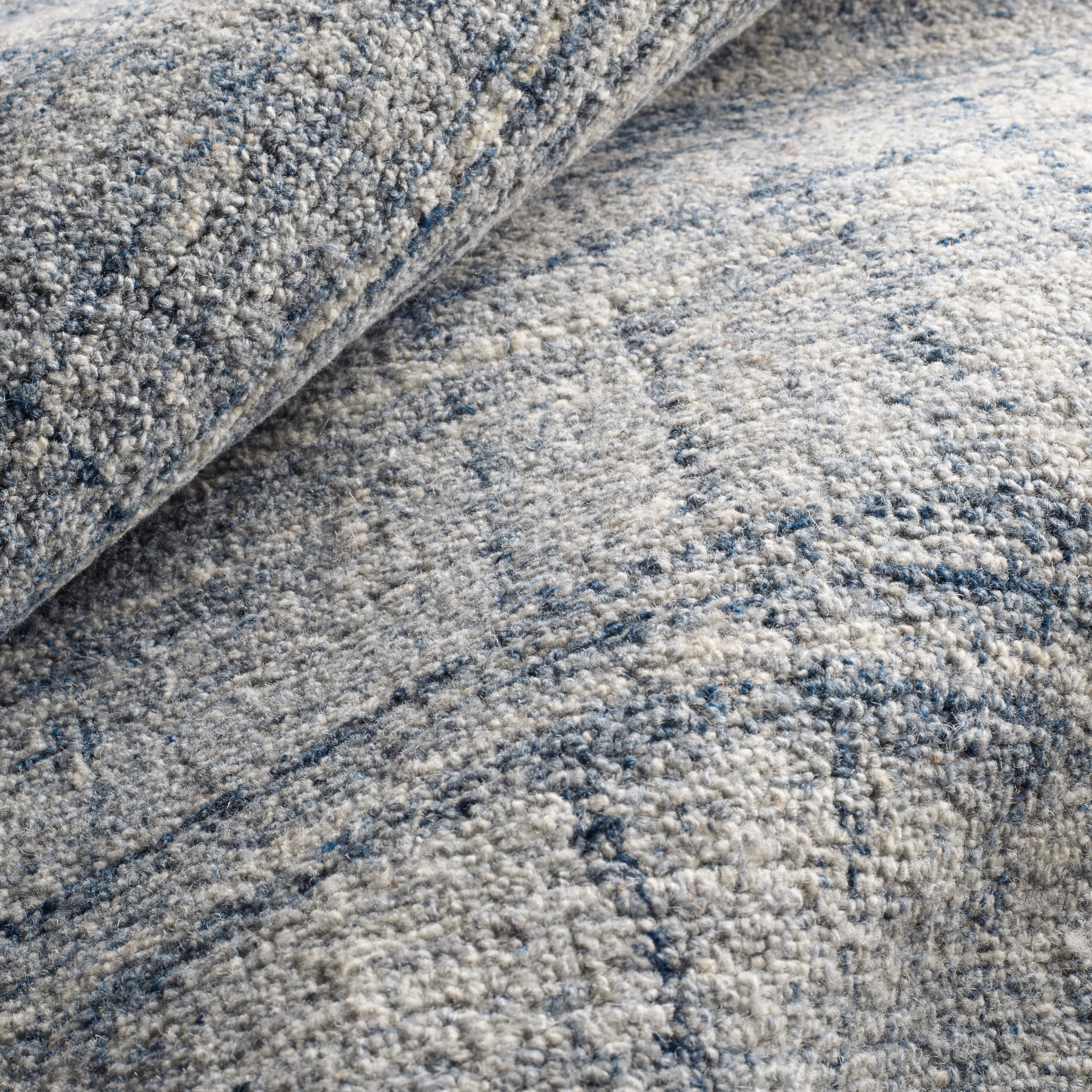 Harris Hand Micro Hooked Wool Rug | Blue/Ivory - Image 5