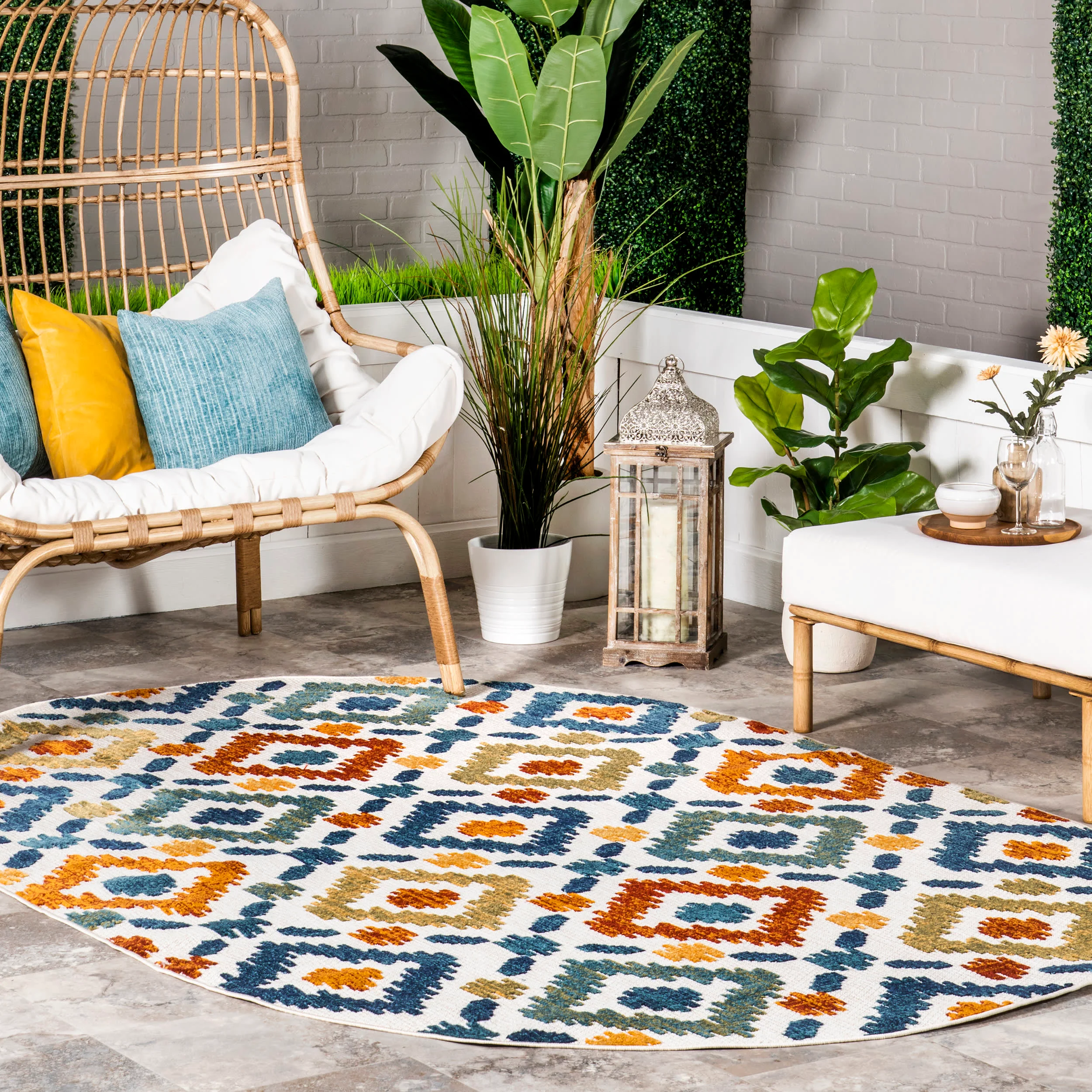 Hatched Trellis Indoor/Outdoor Rug | Blue - Image 2