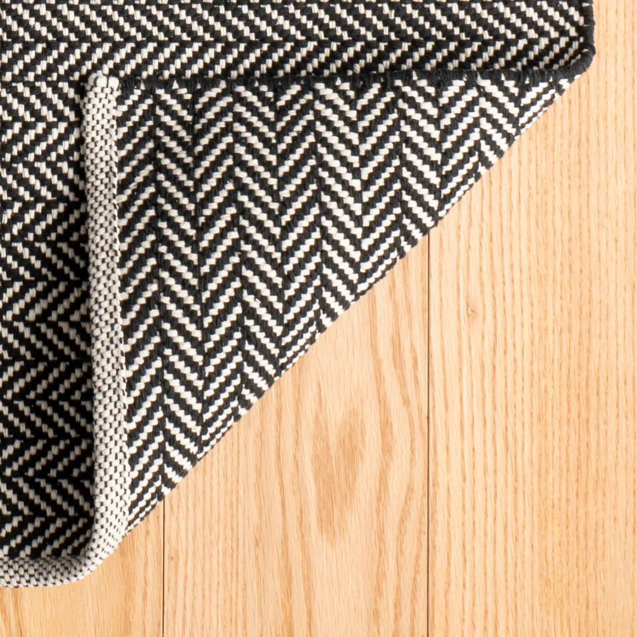 Herringbone Handwoven Cotton Rug | Black - Image 6