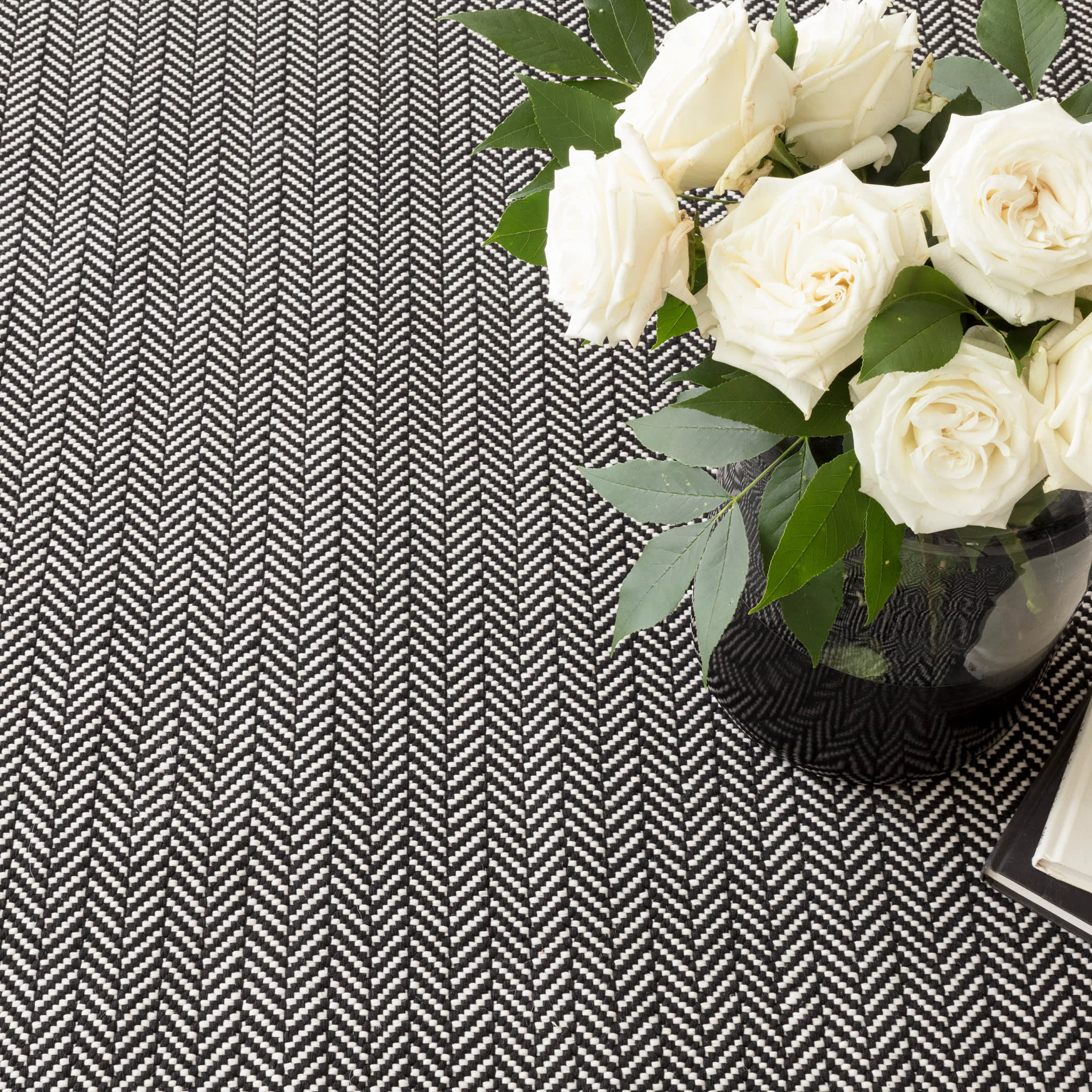Herringbone Handwoven Indoor/Outdoor Custom Rug | Black/Ivory - Image 3