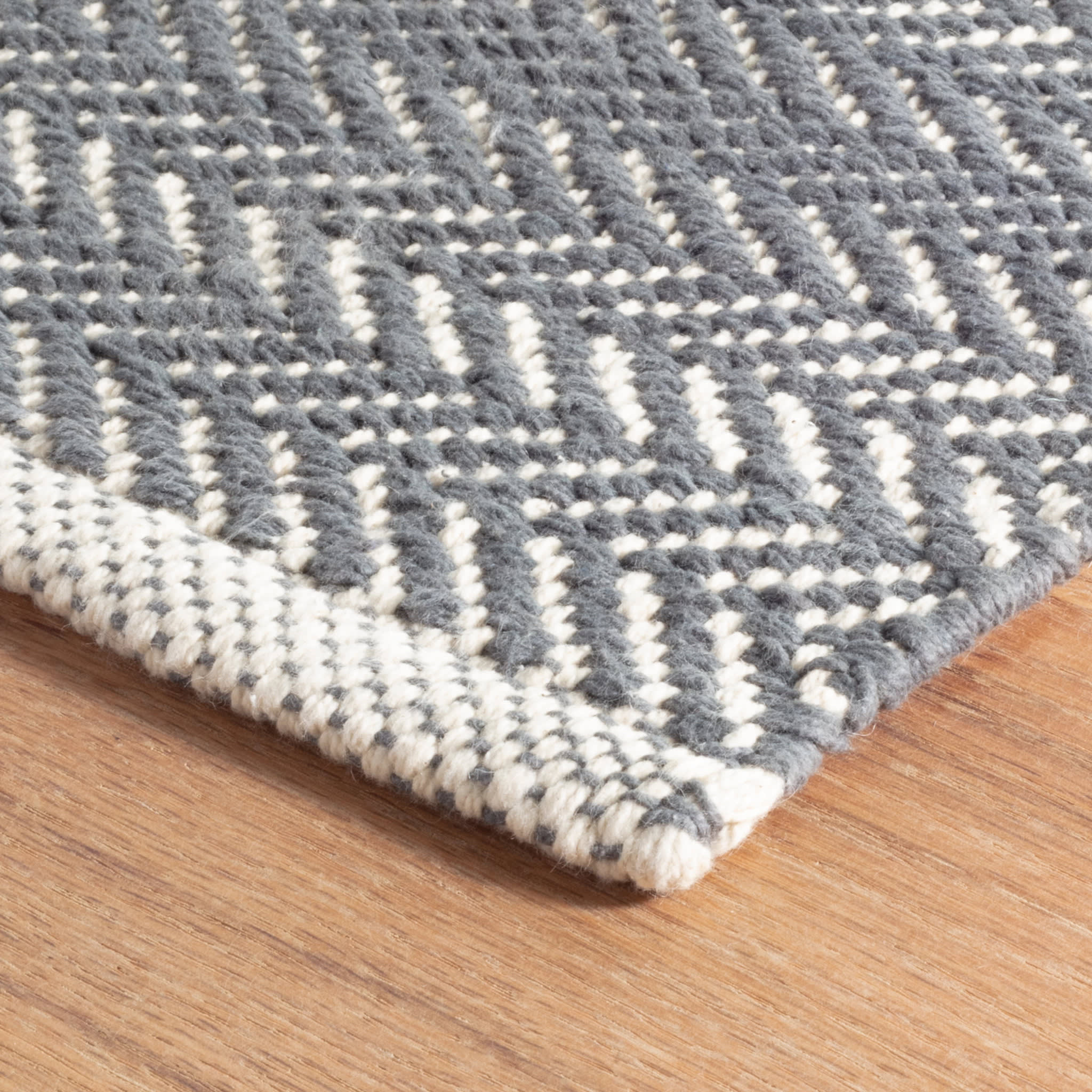 Herringbone Handwoven Cotton Rug | Shale - Image 2