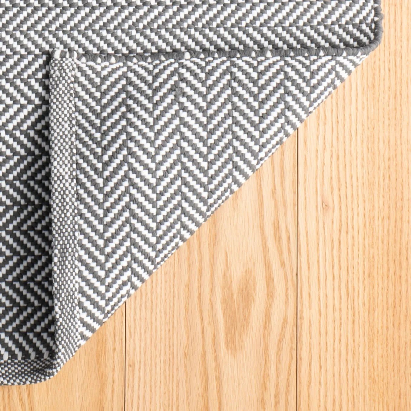 Herringbone Handwoven Cotton Rug | Shale - Image 3