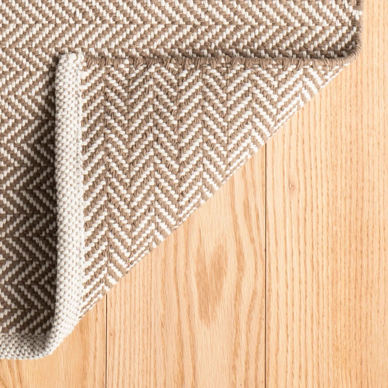 Herringbone Handwoven Cotton Rug | Stone - Image 4