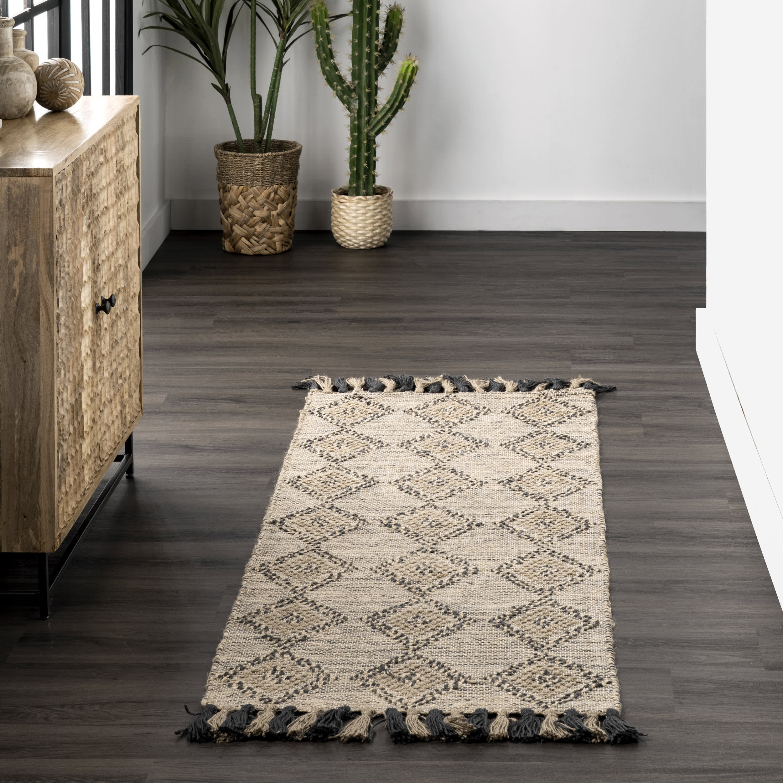 High-Low Harlequin with Tassels Rug | Beige - Image 2