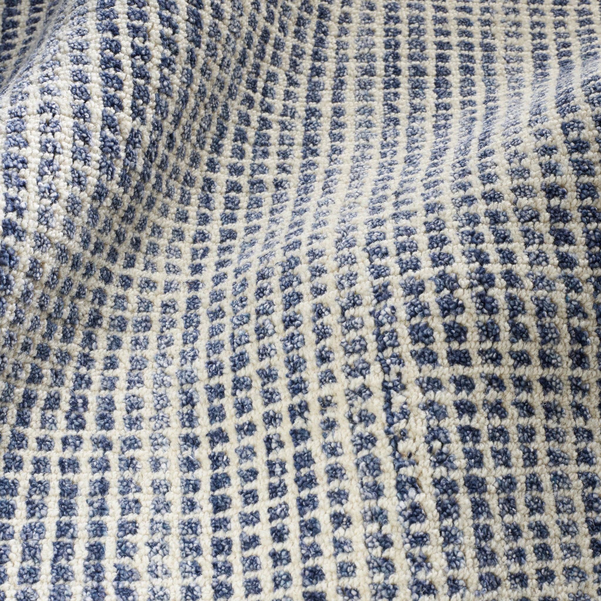 Homer Hand Loom Knotted Wool/Viscose Rug | Blue - Image 4