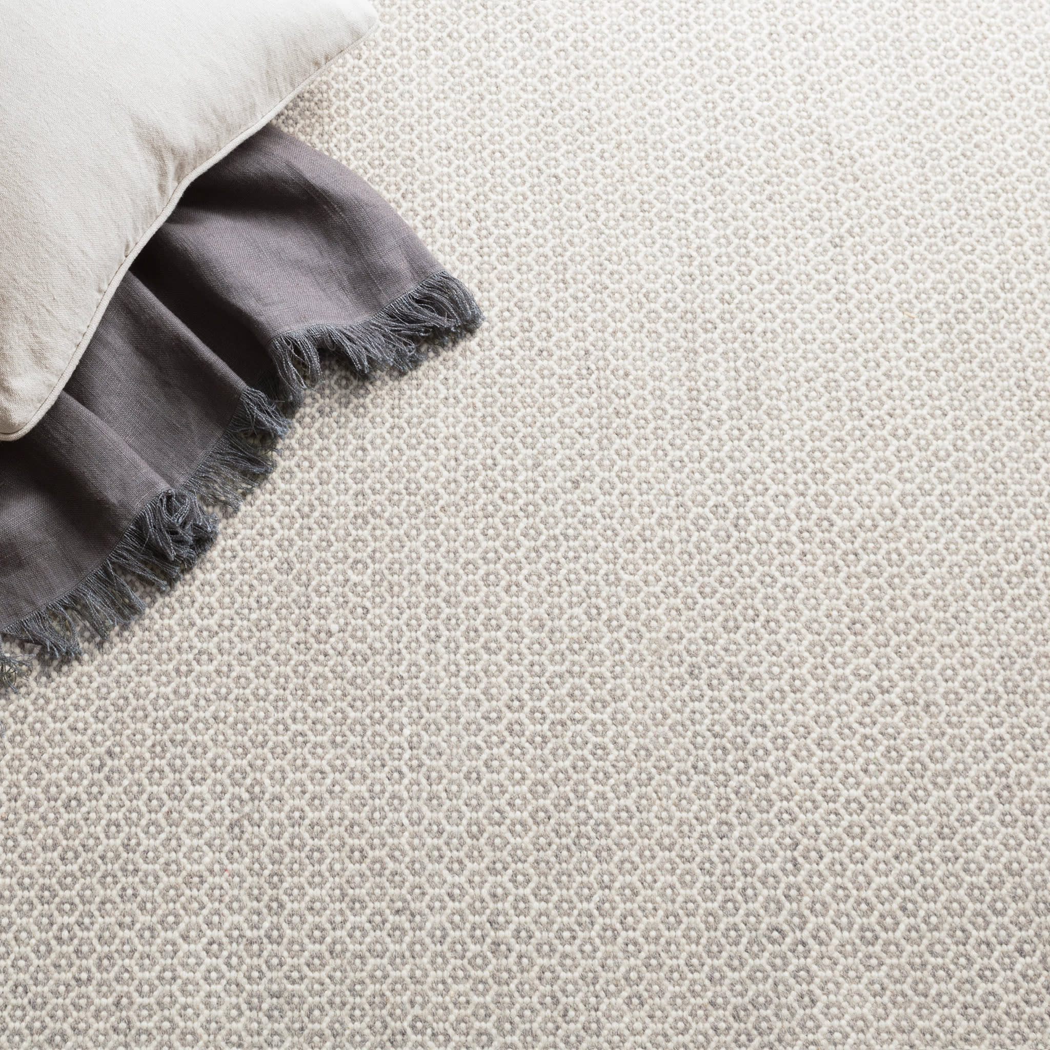 Honeycomb Handwoven Wool Custom Rug | Ivory/Grey - Image 3