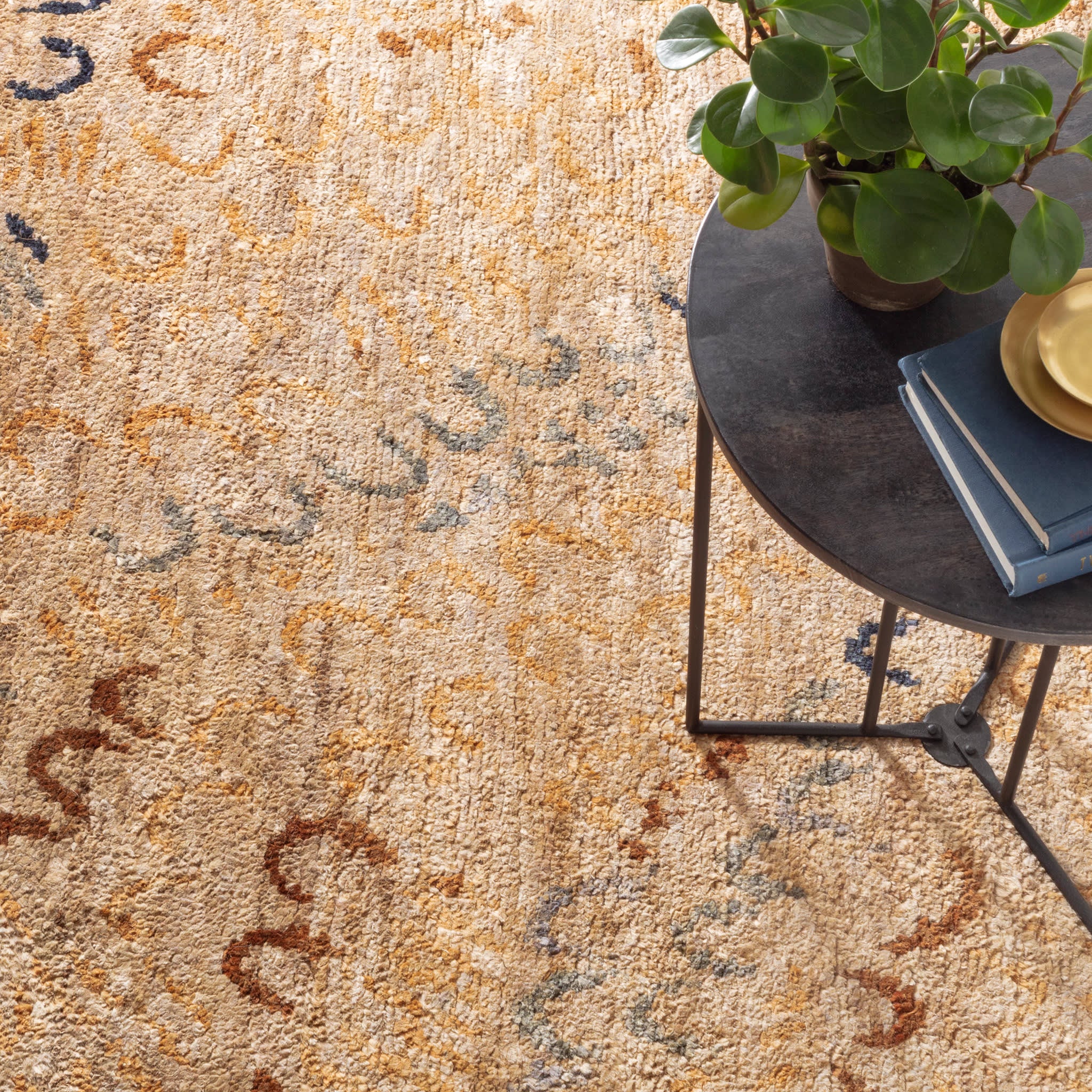Horseshoe Hand Knotted Jute Rug | Neutral - Image 3