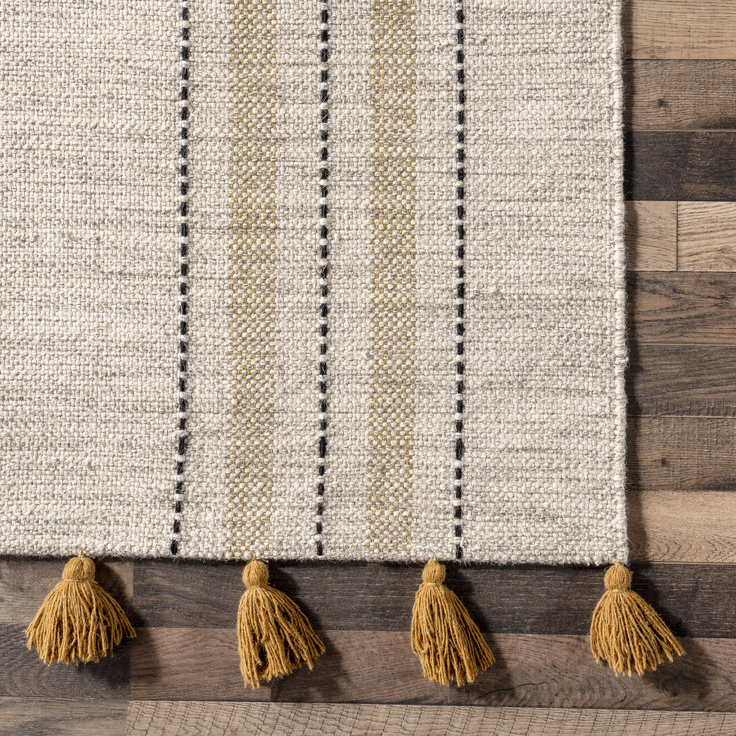 Hudson Alternating Tassel Rug | Ivory - Image 3