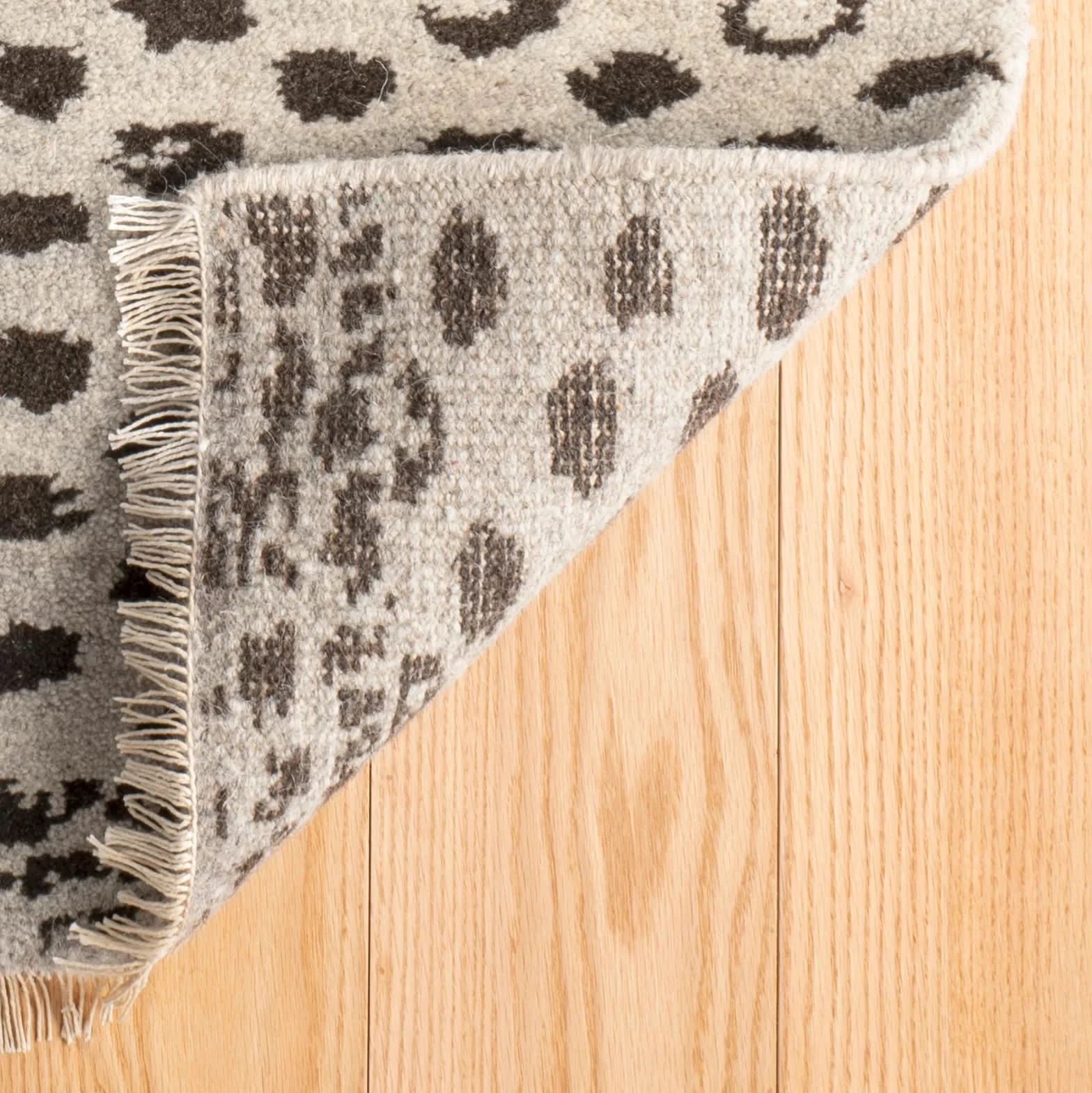 Hugo Hand Knotted Wool Rug | Black - Image 6