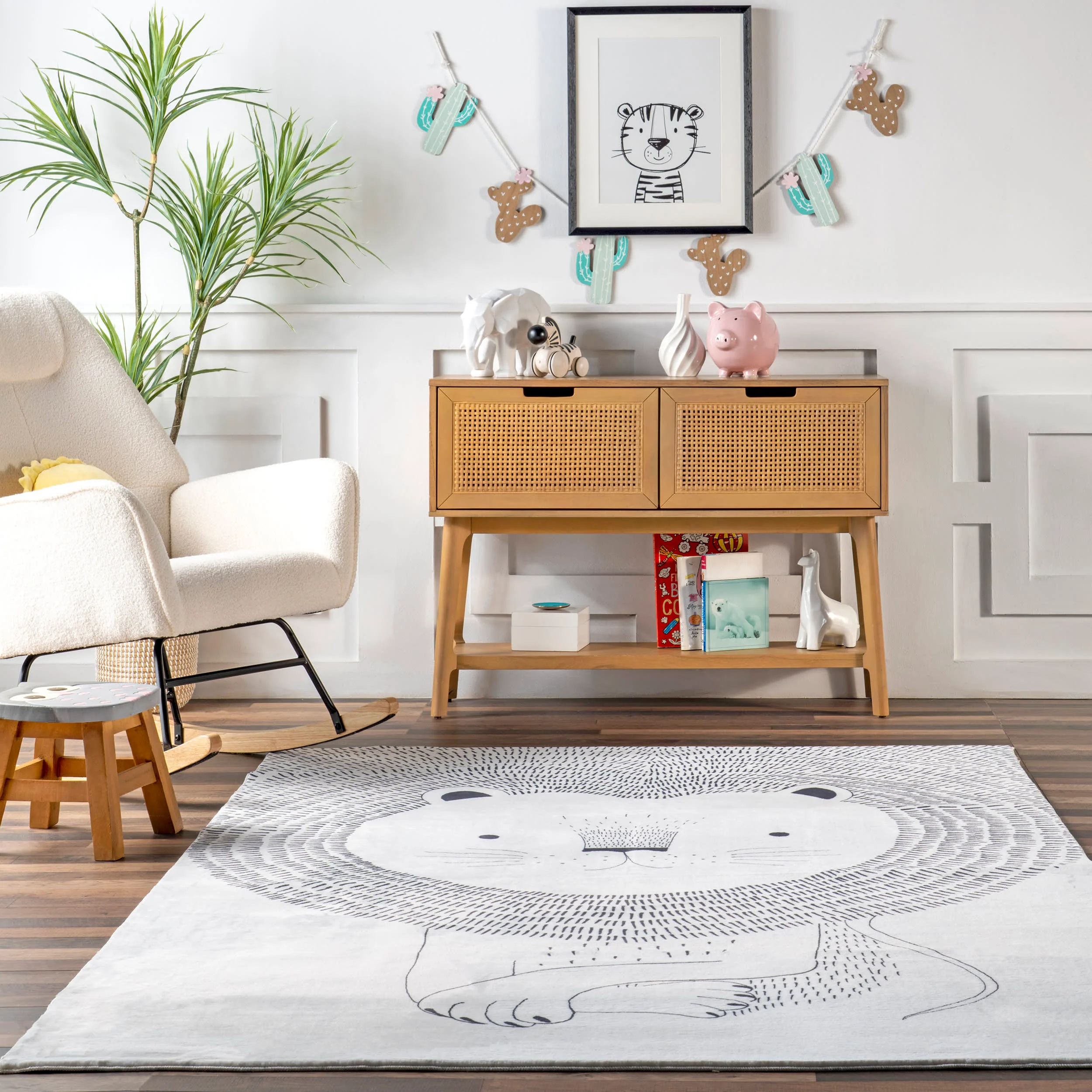 Hunter Stenciled Lion Kids Washable Rug | Light Grey - Image 4