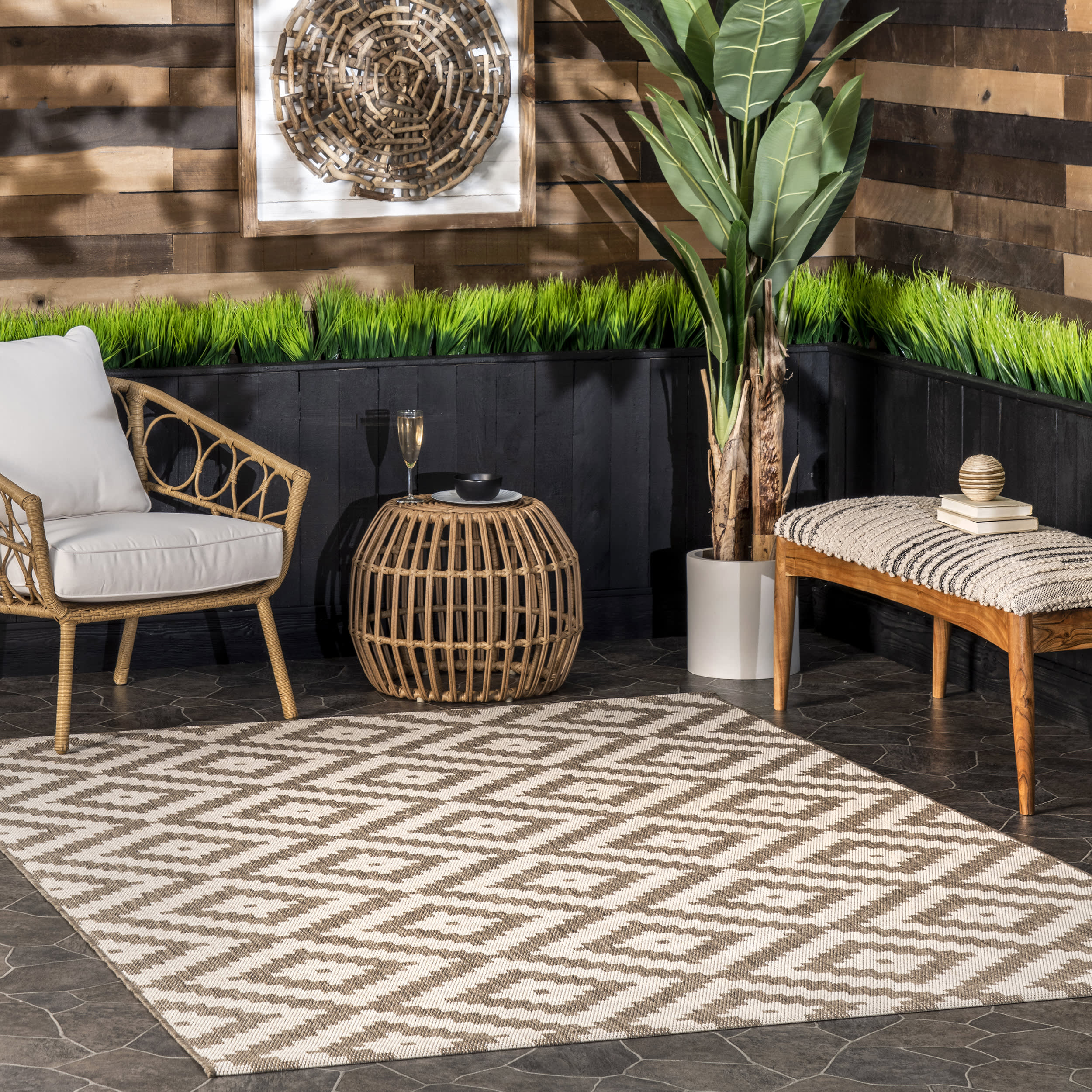 Indoor/Outdoor Diamond Trellis Rug | Taupe - Image 2