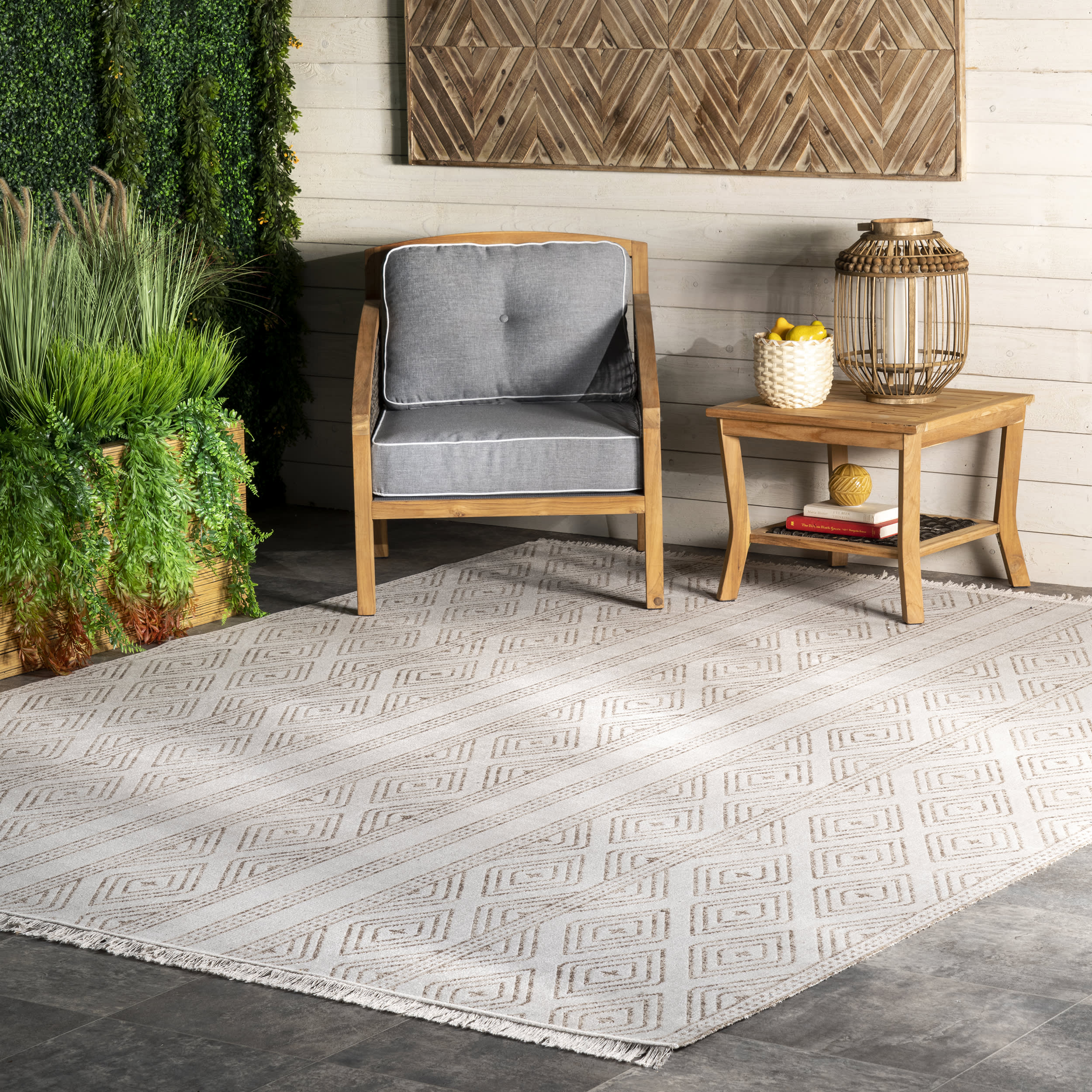 Indoor/Outdoor Striped With Tassels Rug | Beige - Image 2