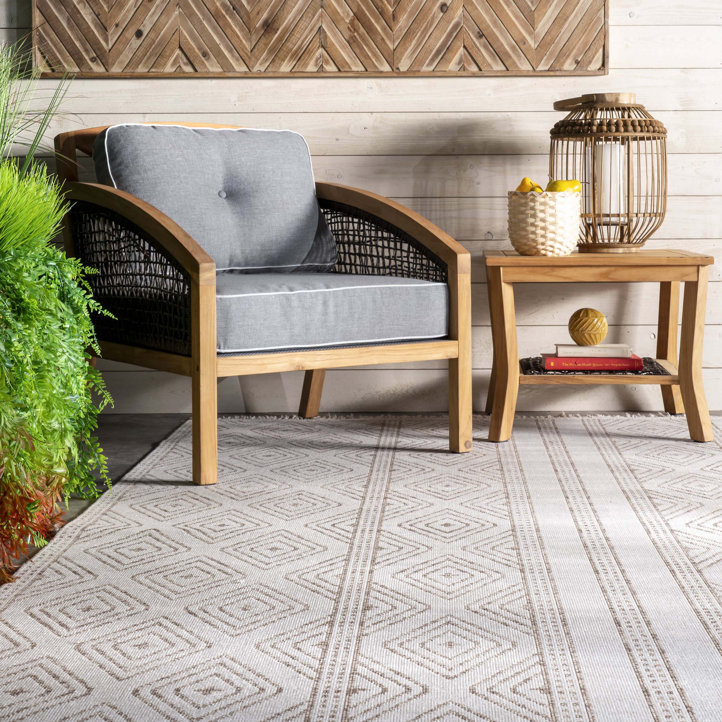 Indoor/Outdoor Striped With Tassels Rug | Beige - Image 4