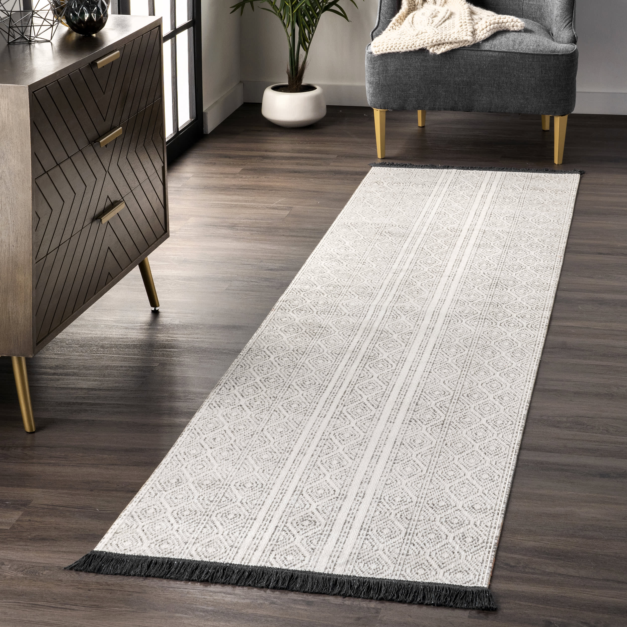 Indoor/Outdoor Striped With Tassels Rug | Grey - Image 2
