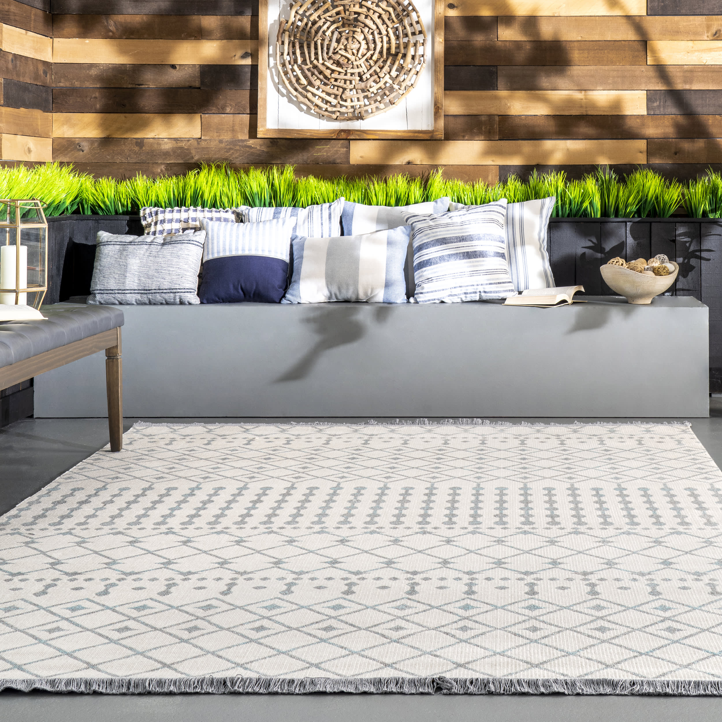 Indoor/Outdoor Trellis With Tassels Rug | Blue - Image 4