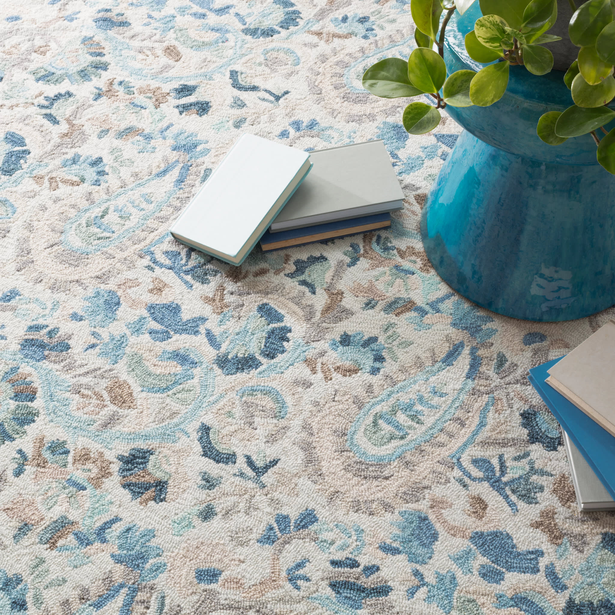Ines Hand Micro Hooked Wool Rug | Blue - Image 4