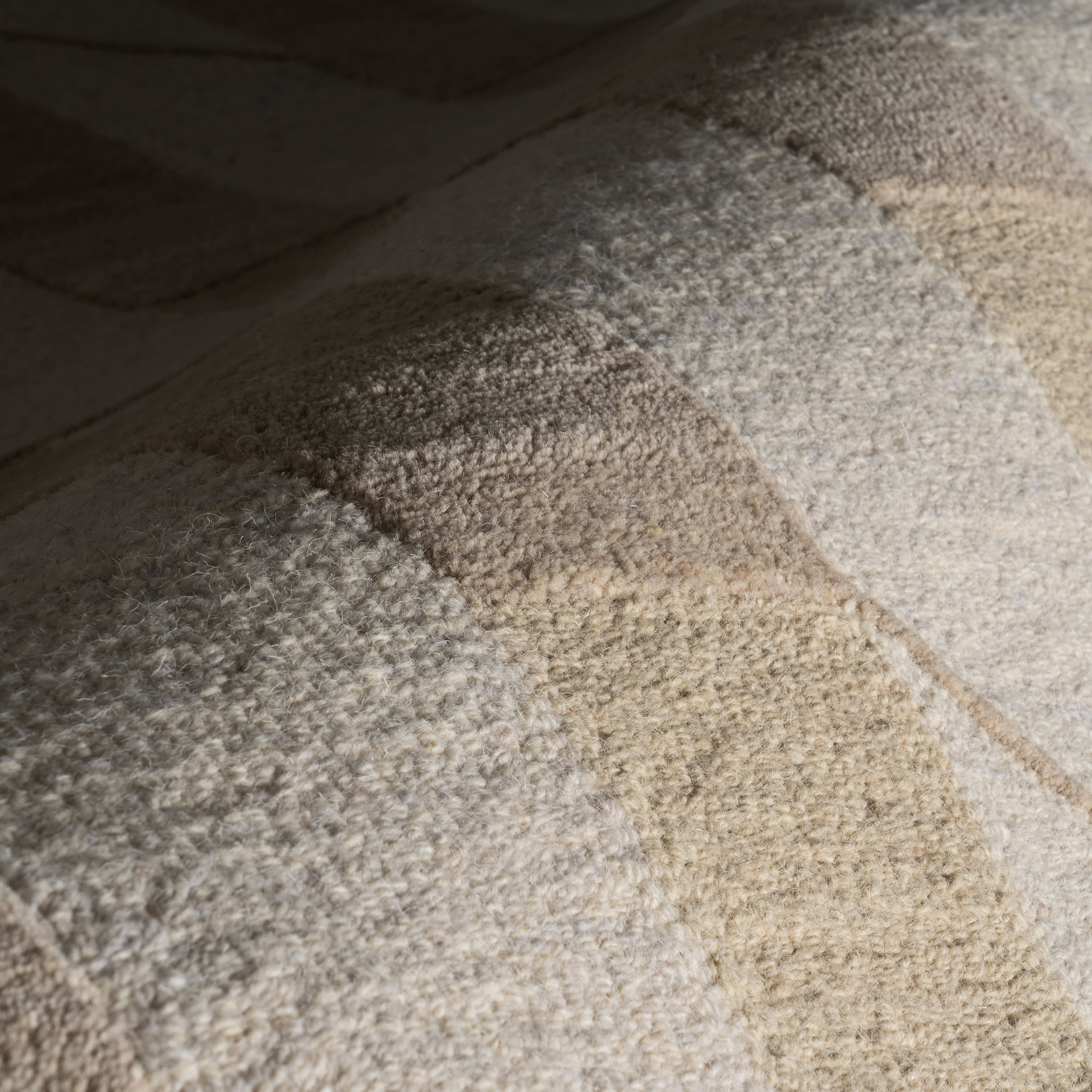 Inette Modern Geometric Wool Rug | Beige - Image 3