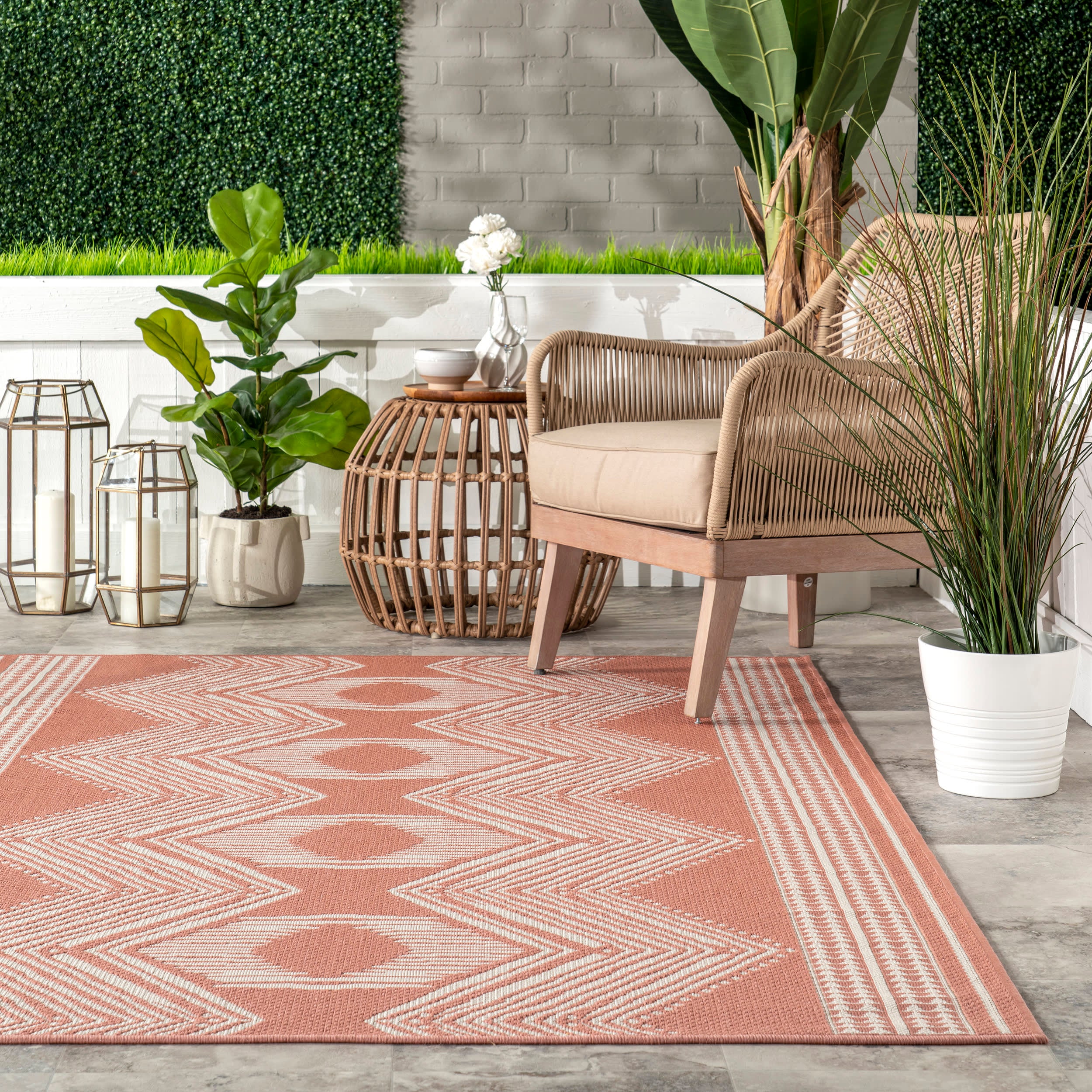 Iris Totem Indoor/Outdoor Flatweave Rug | Coral - Image 4