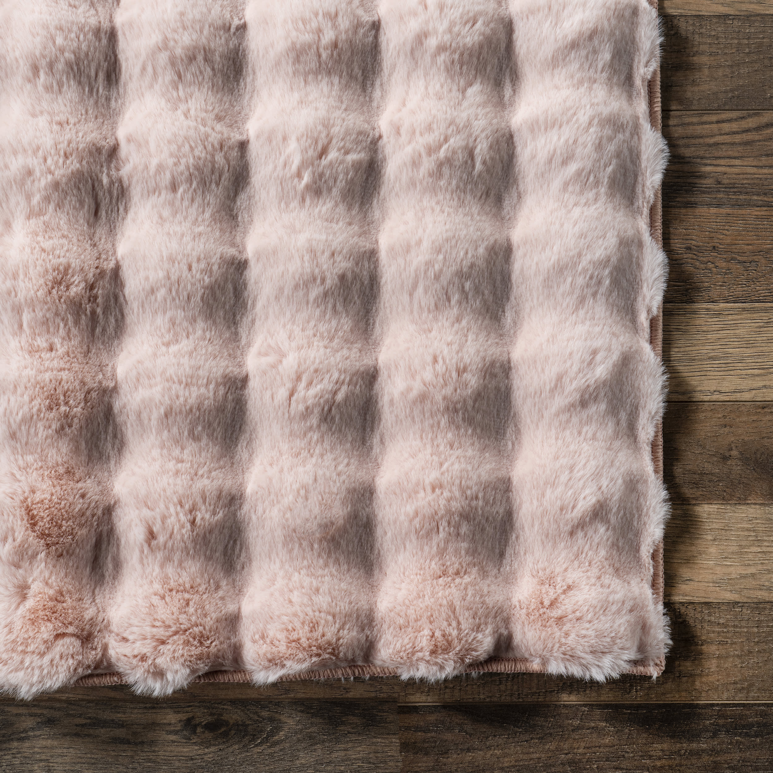 Ivana Checkered Plush Cloud Washable Rug | Blush - Image 3
