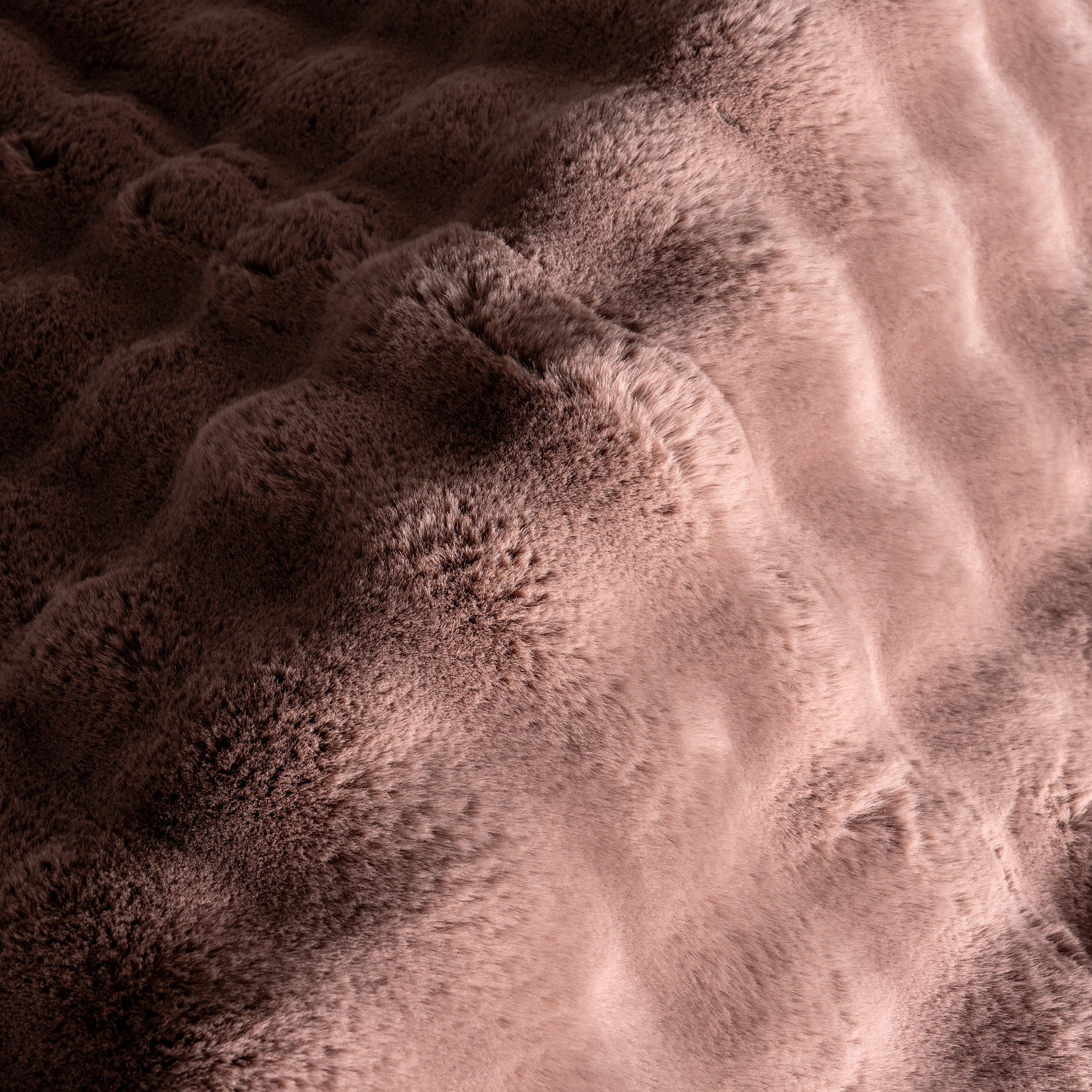 Ivana Checkered Plush Cloud Washable Rug | Burgundy - Image 3