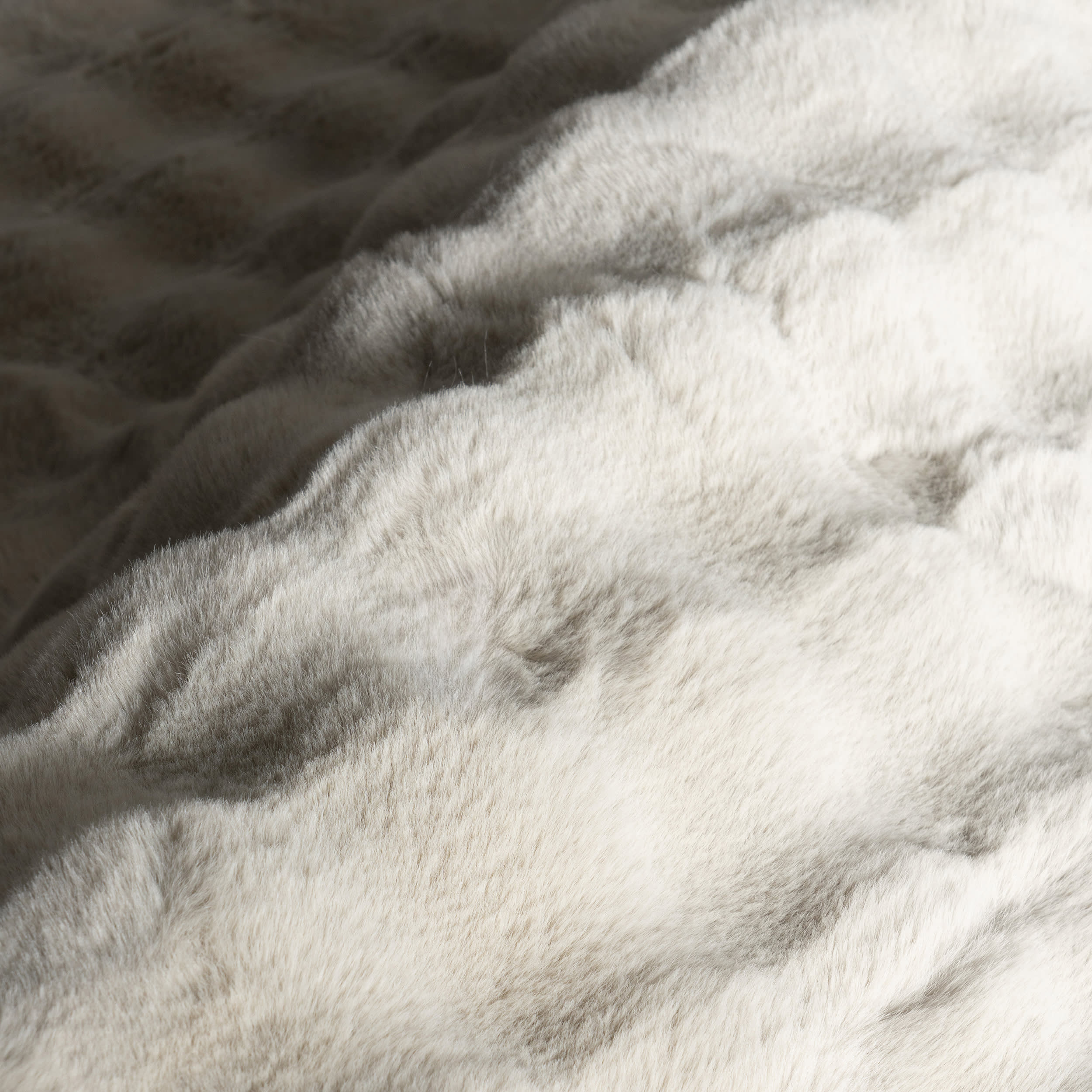 Ivana Checkered Plush Cloud Washable Rug | Grey - Image 3
