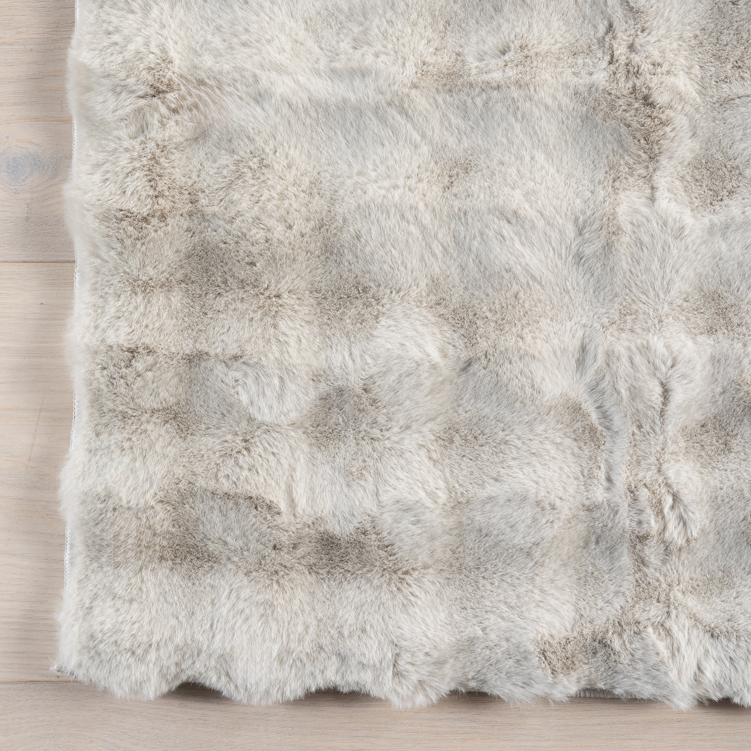 Ivana Checkered Plush Cloud Washable Rug | Grey - Image 4