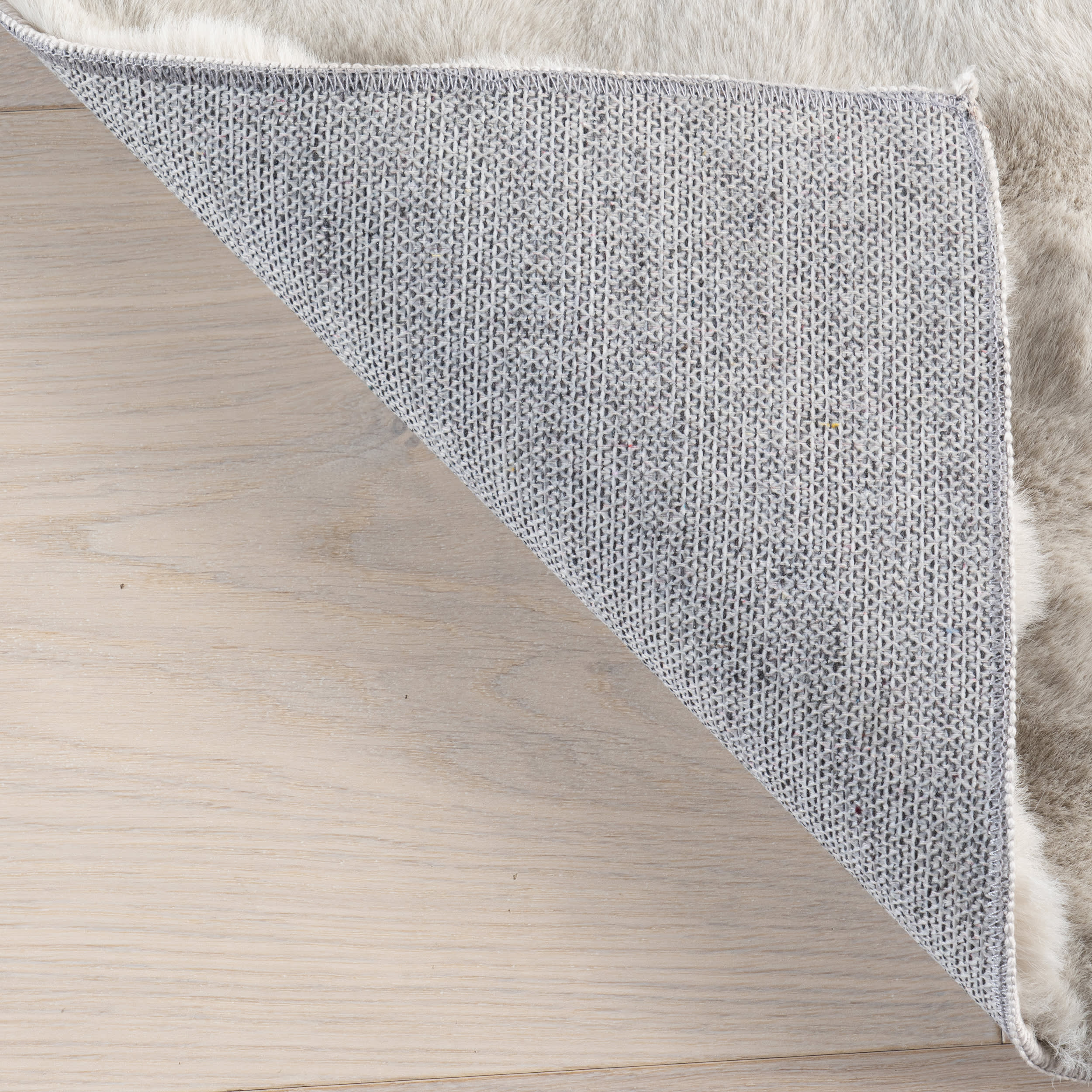 Ivana Checkered Plush Cloud Washable Rug | Grey - Image 8