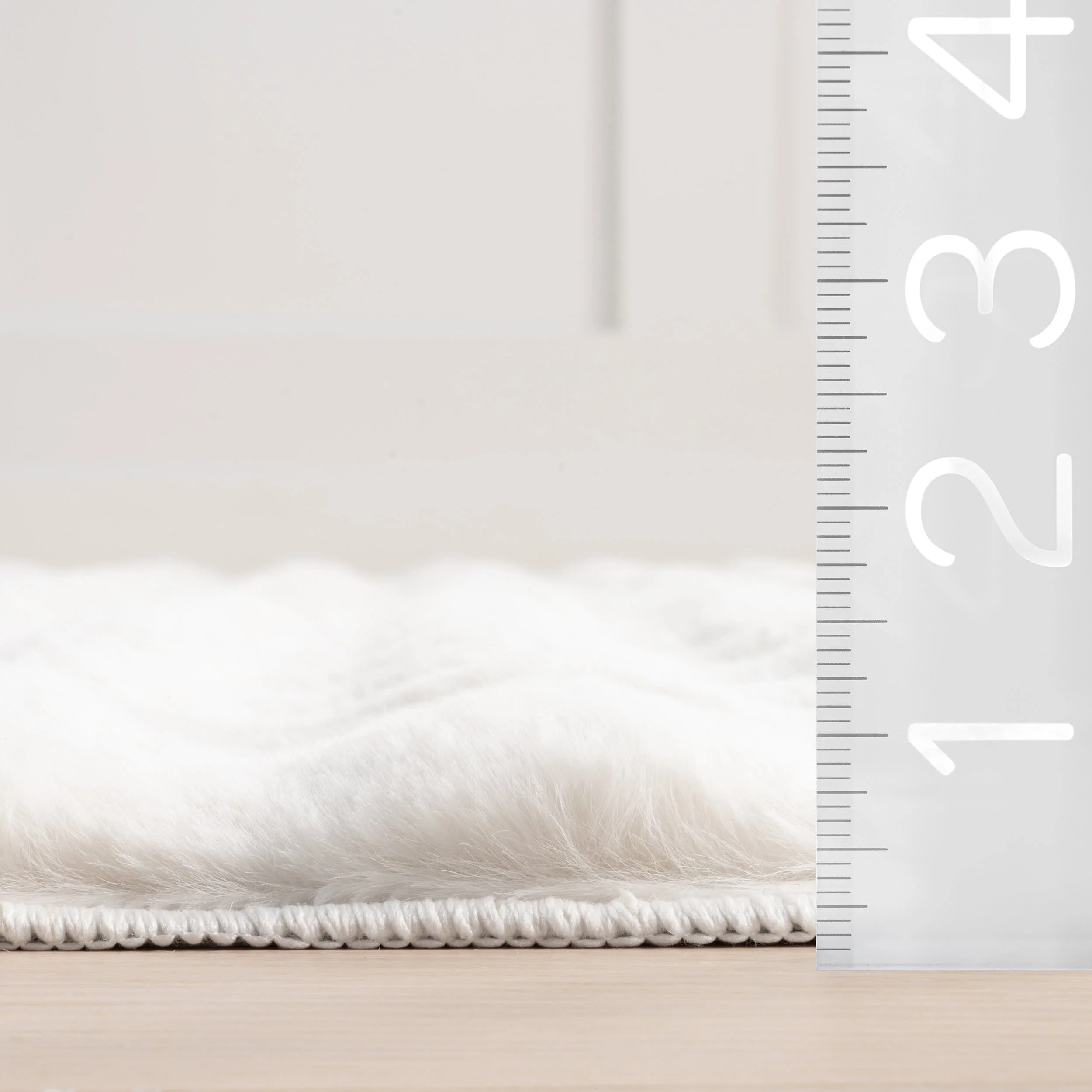 Ivana Checkered Plush Cloud Washable Rug | Off White - Image 6