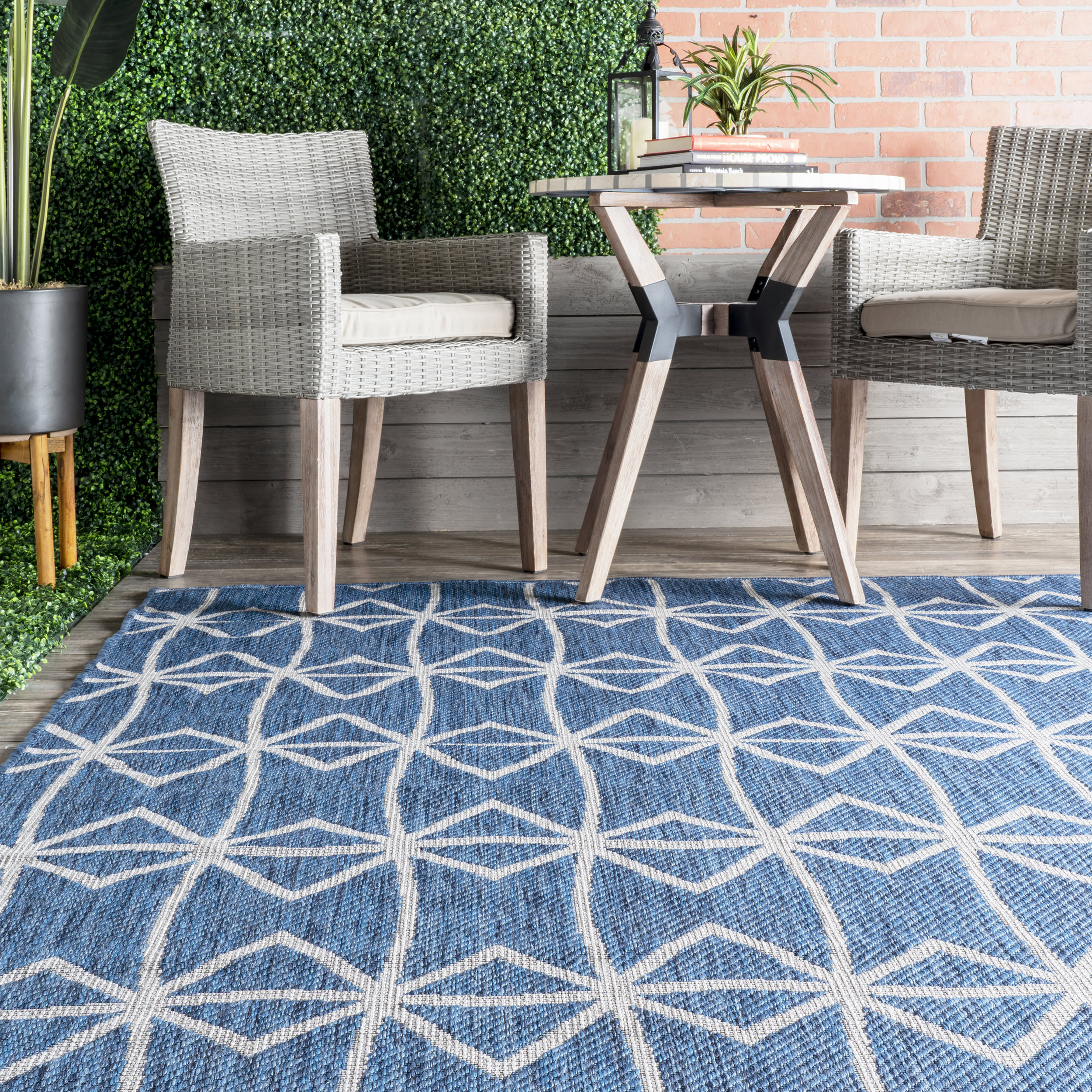 Ivied Trellis Indoor/Outdoor Flatweave Rug | Blue - Image 4
