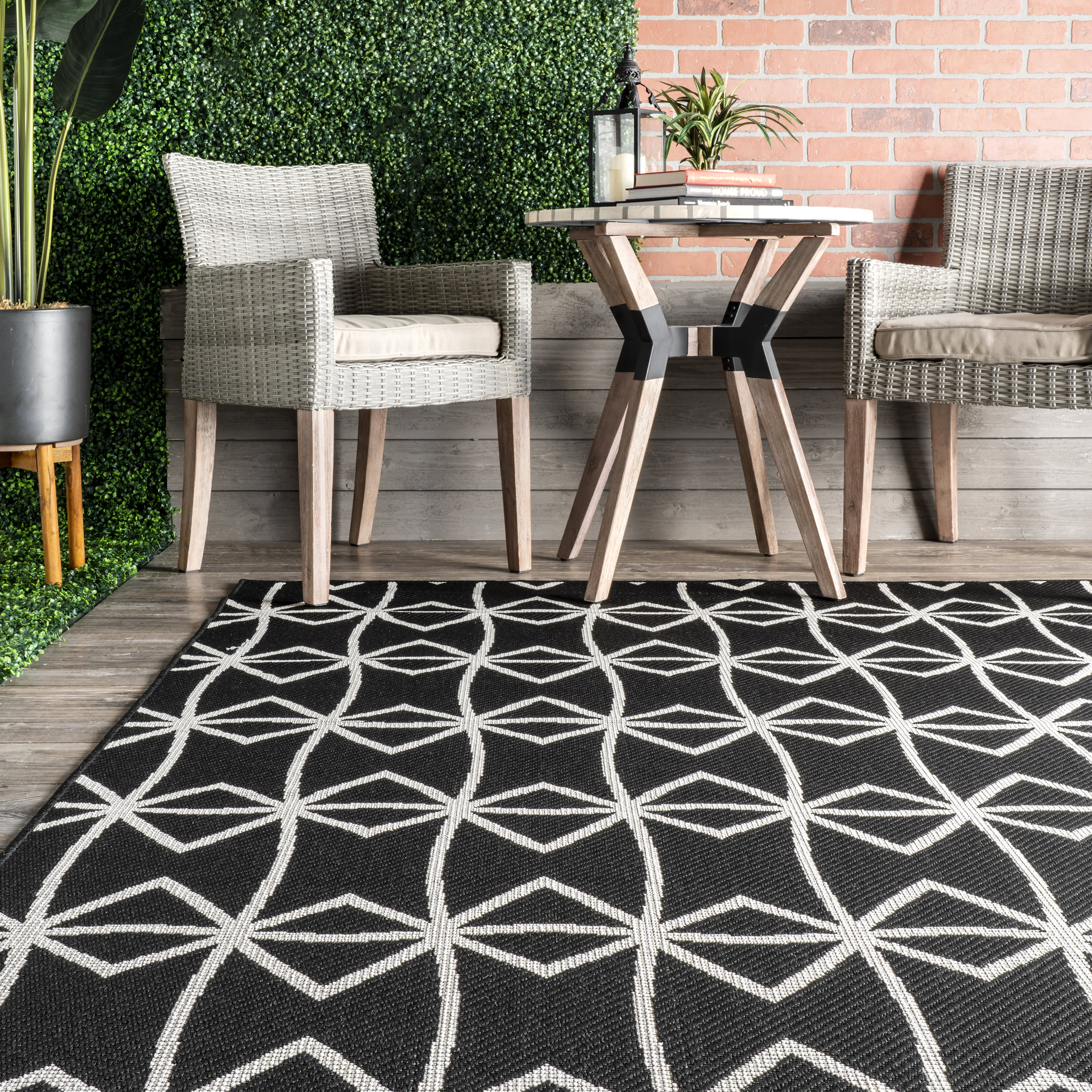 Ivied Trellis Indoor/Outdoor Flatweave Rug | Dark Grey - Image 4