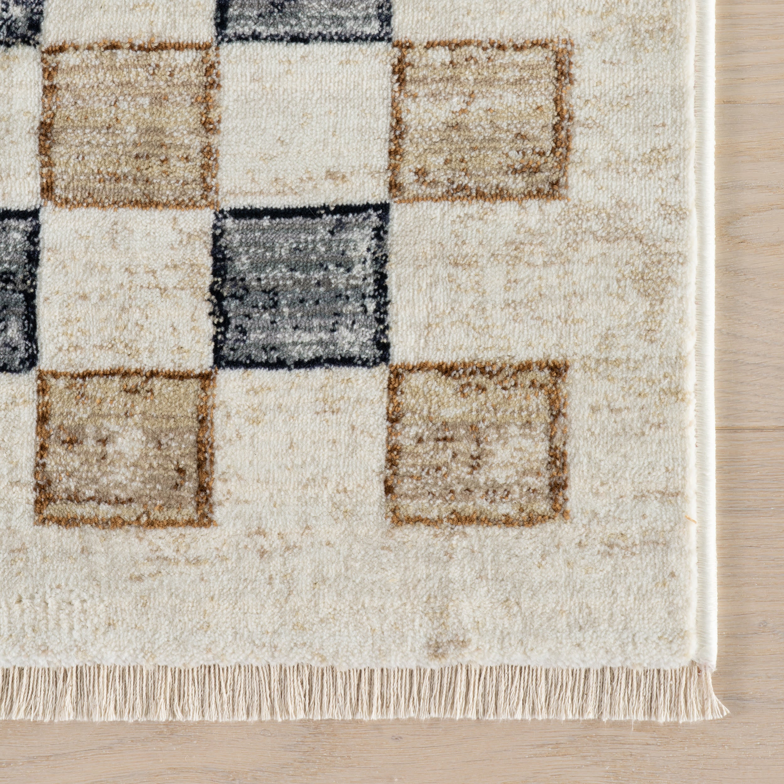 Izenna Modern Checkered Rug | Beige - Image 4