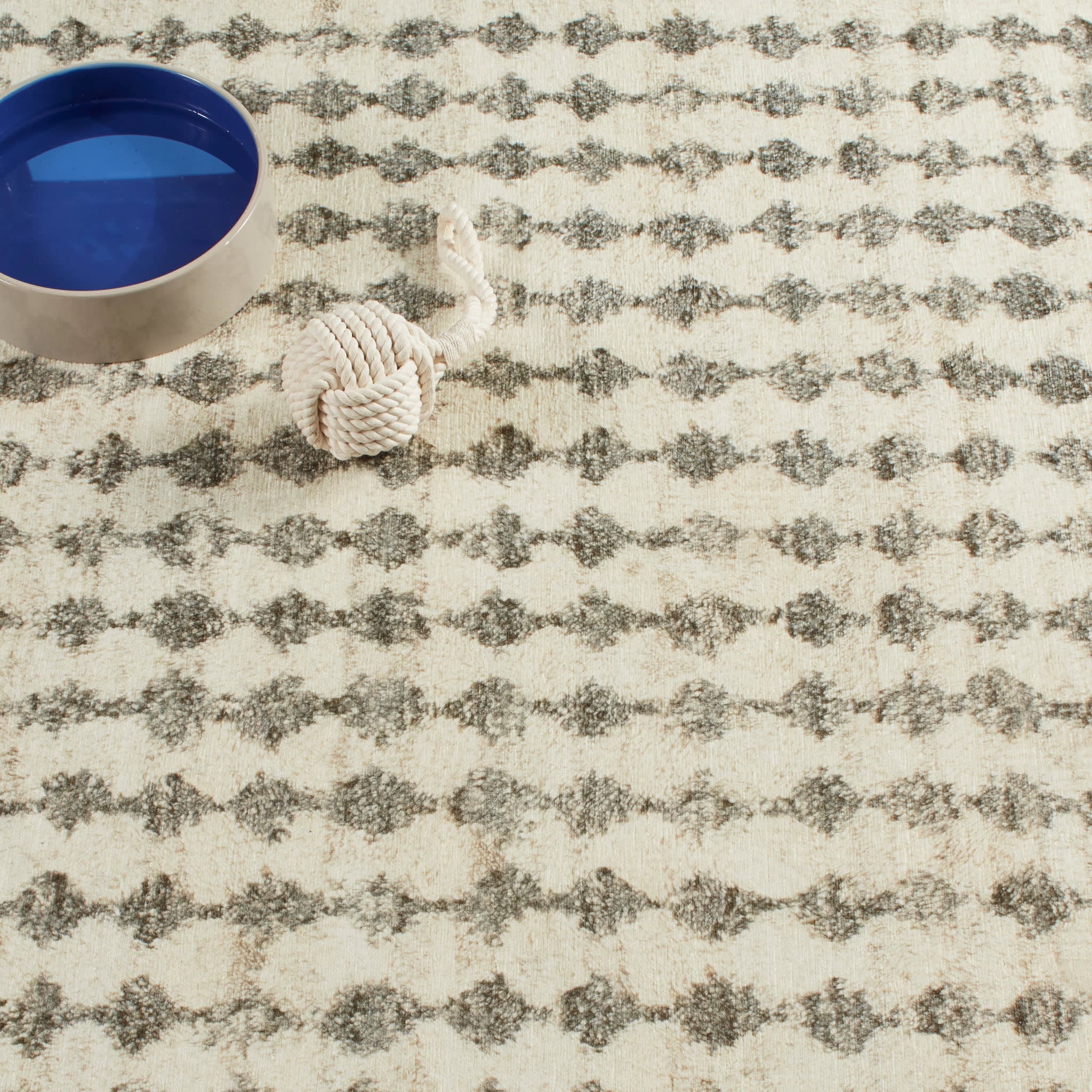 Izzy Machine Washable Rug | Grey - Image 3