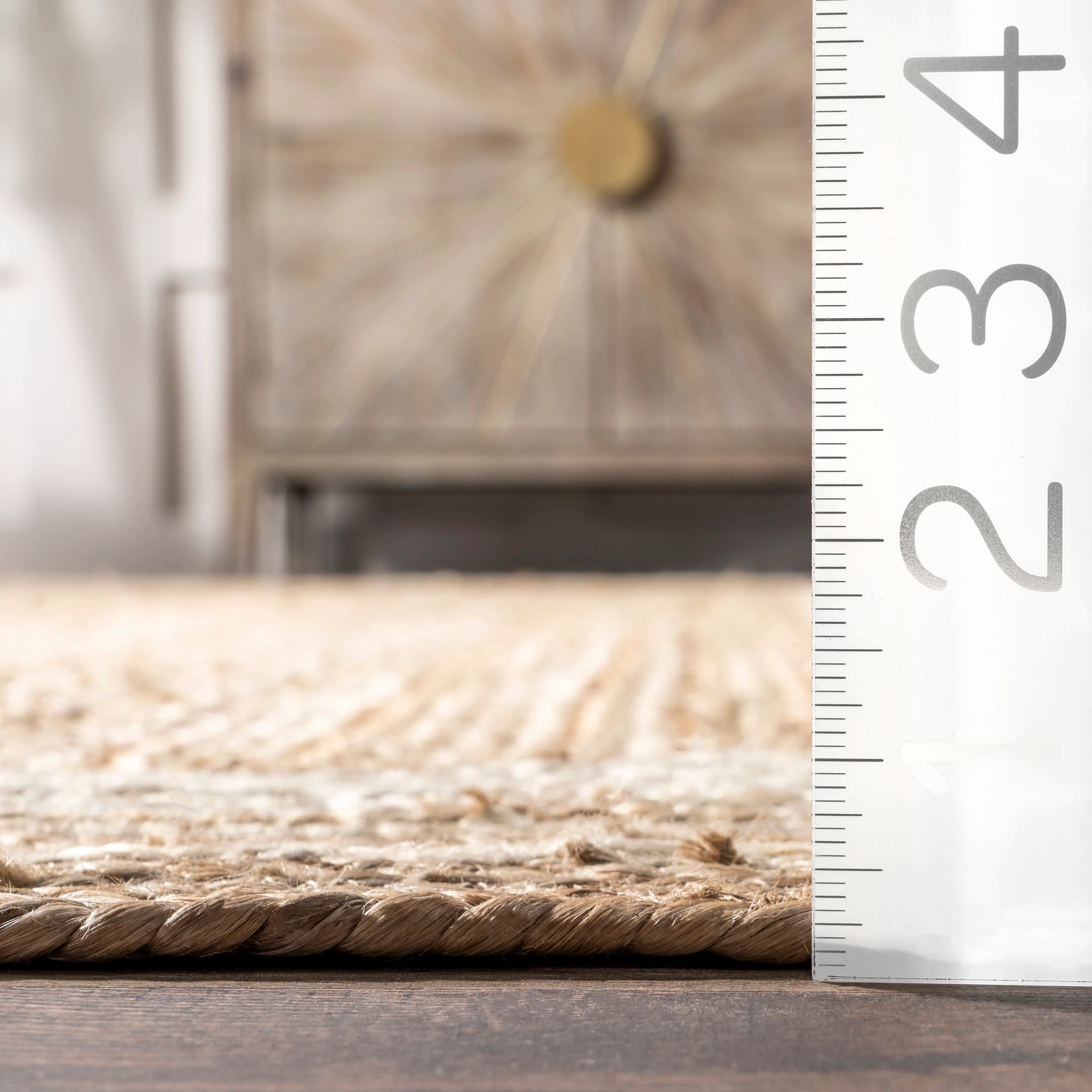 Jute Braided Saturn Border Rug | Off White - Image 5
