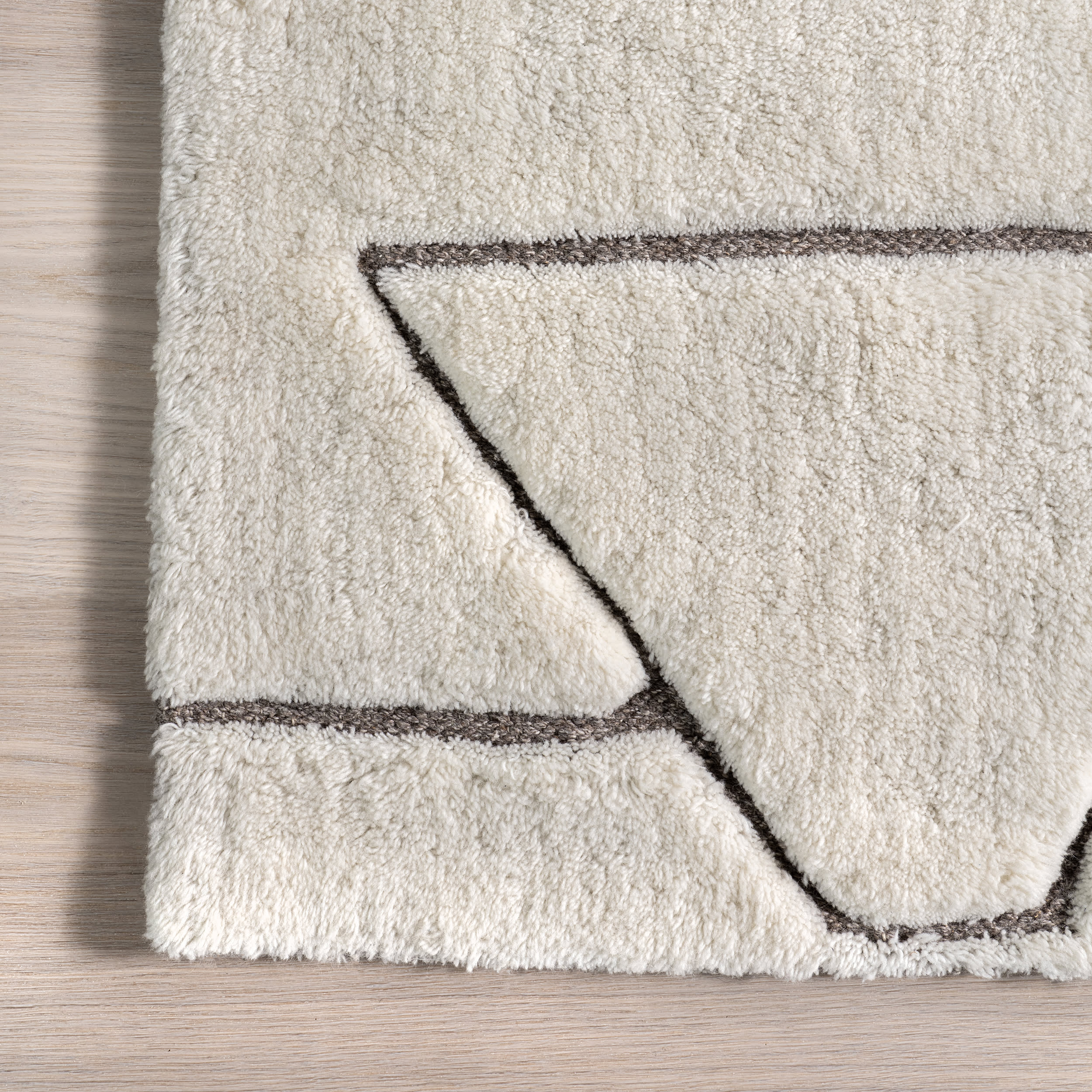 Kimia Hand Tufted Geometric New Zealand Wool Rug | Off White - Image 3